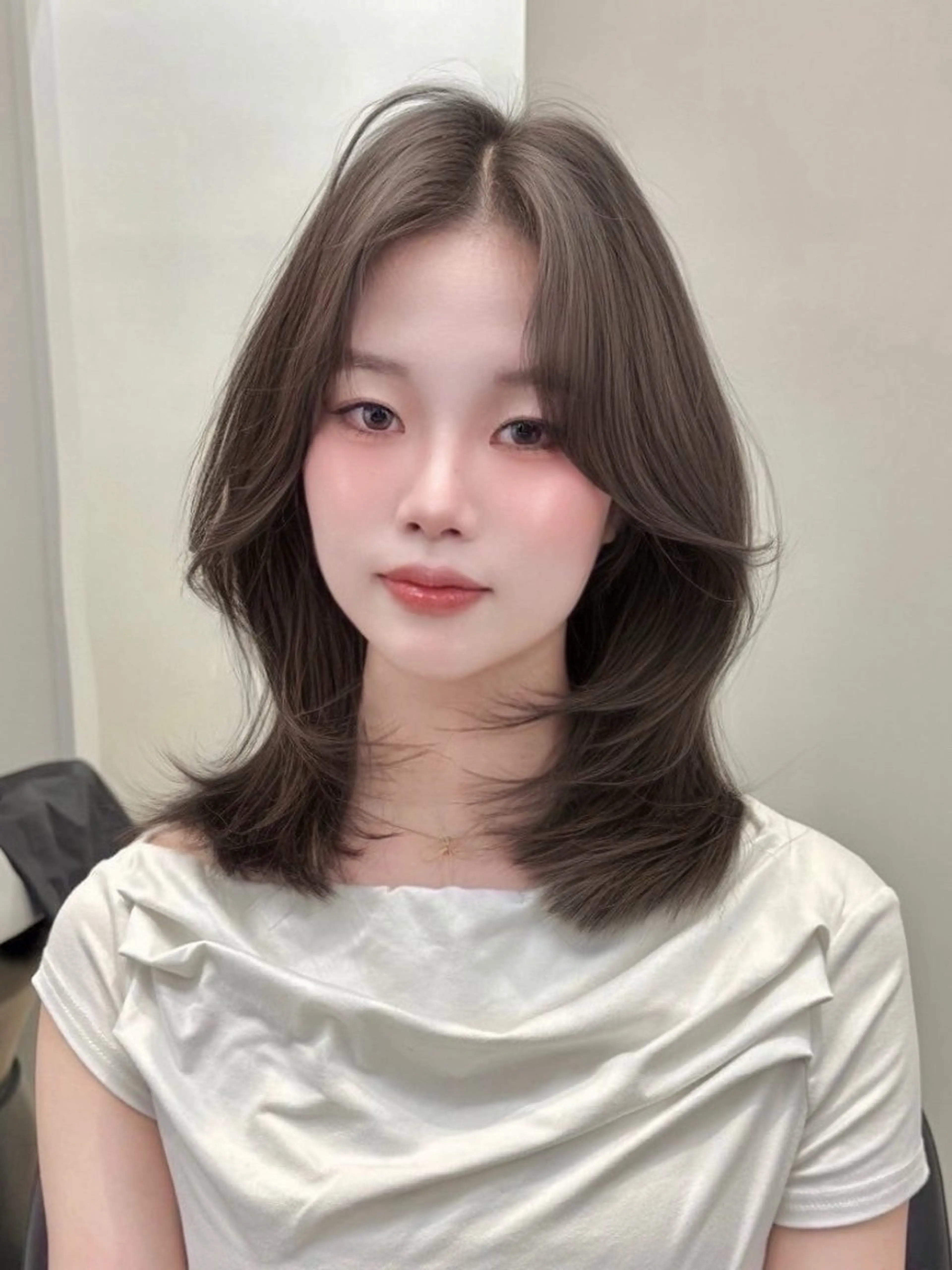 ミディアム カラー 艶カラー/レイヤー️ 🩵miku🩵のヘアスタイル