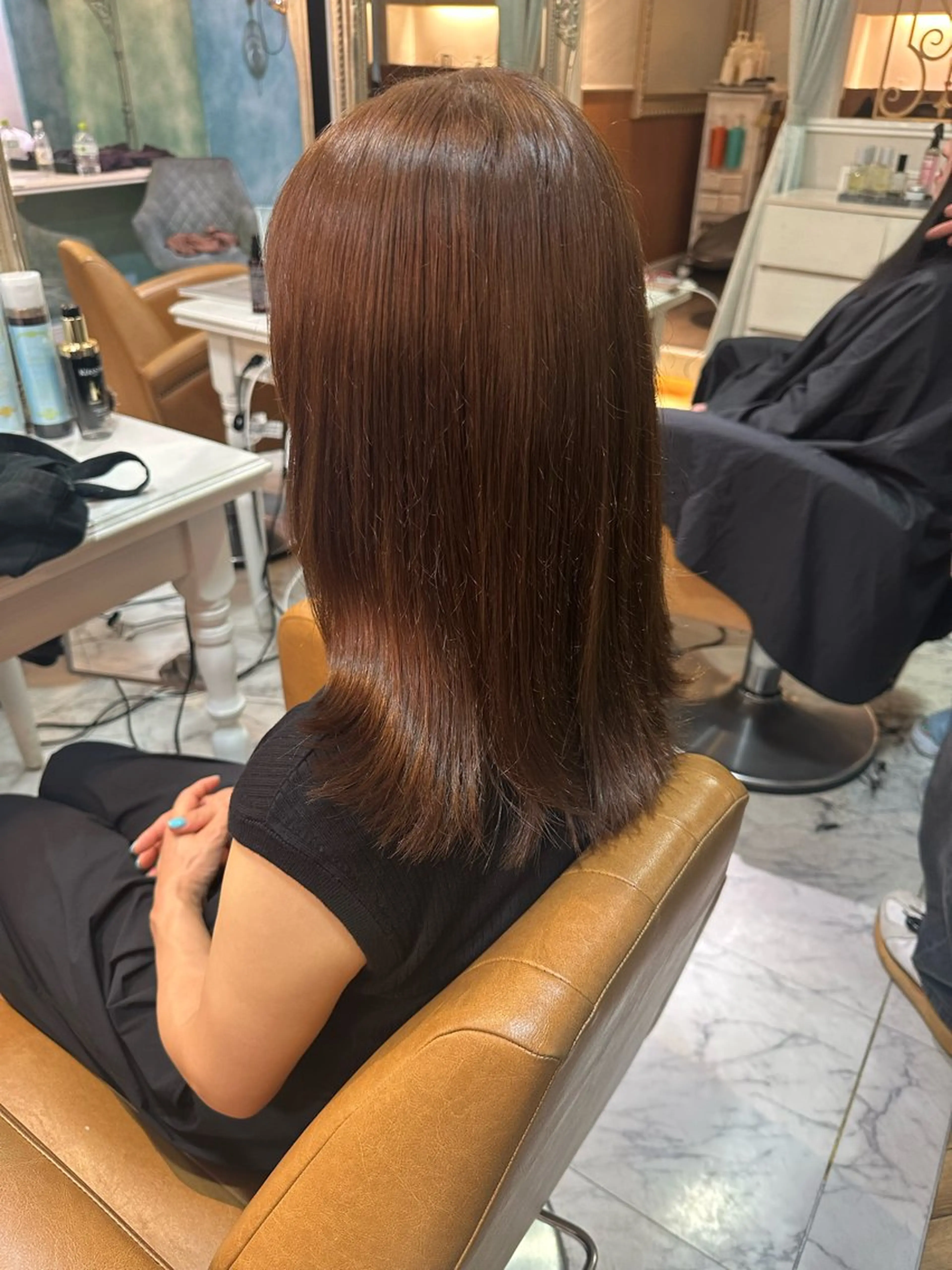 ミディアム レイヤー/透明感 カラー/縮毛/しおんのヘアスタイル