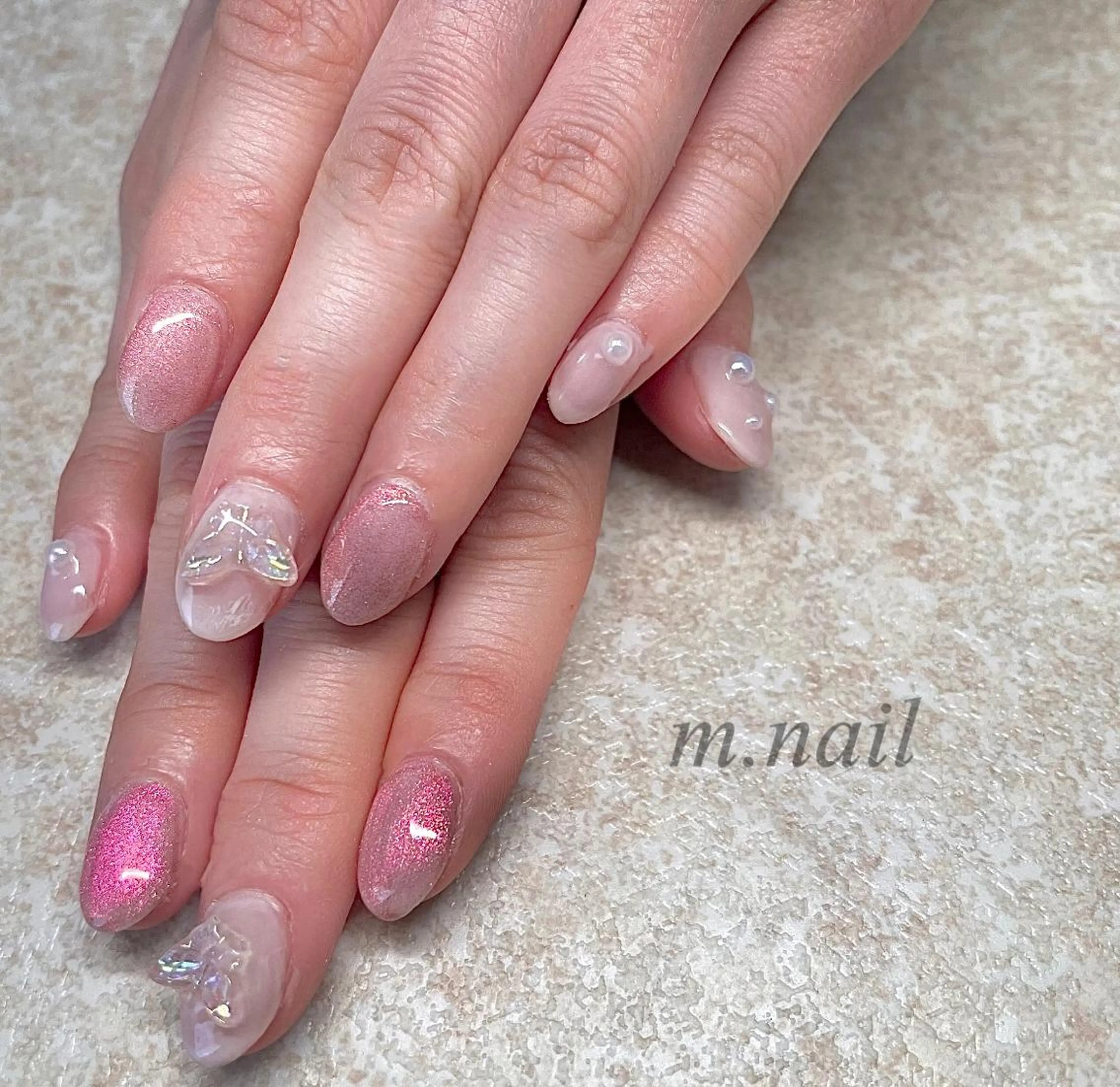 ネイル キラキラネイル 韓国ネイル マグネットネイル ピンク 春ネイル ハンドネイル m.nail salonのネイルデザイン