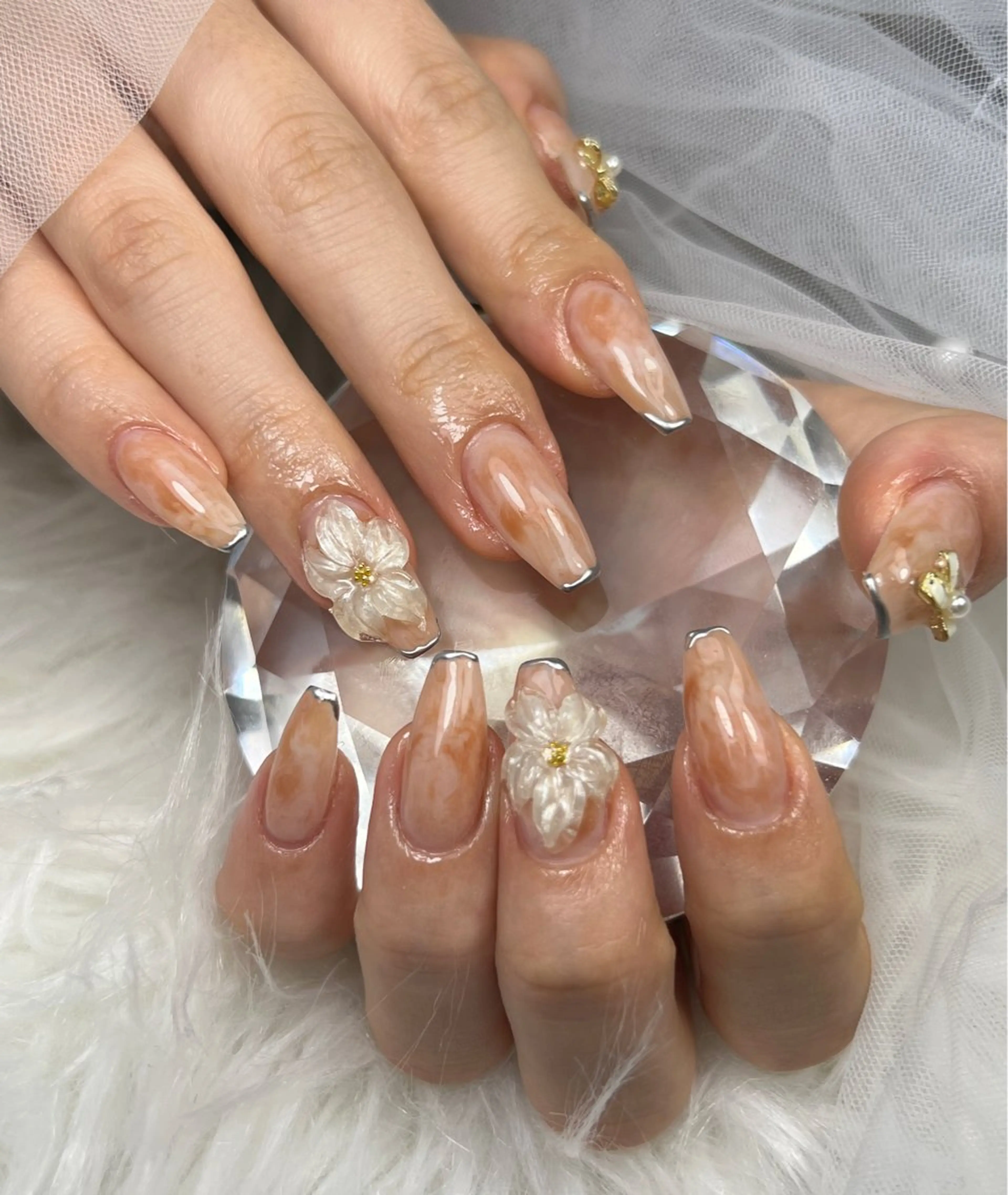 ネイル アートネイル オーロラネイル チークネイル 長さ出し フットネイル ハンドネイル ハンドケア Noiranail_ studio川越西口のネイルデザイン