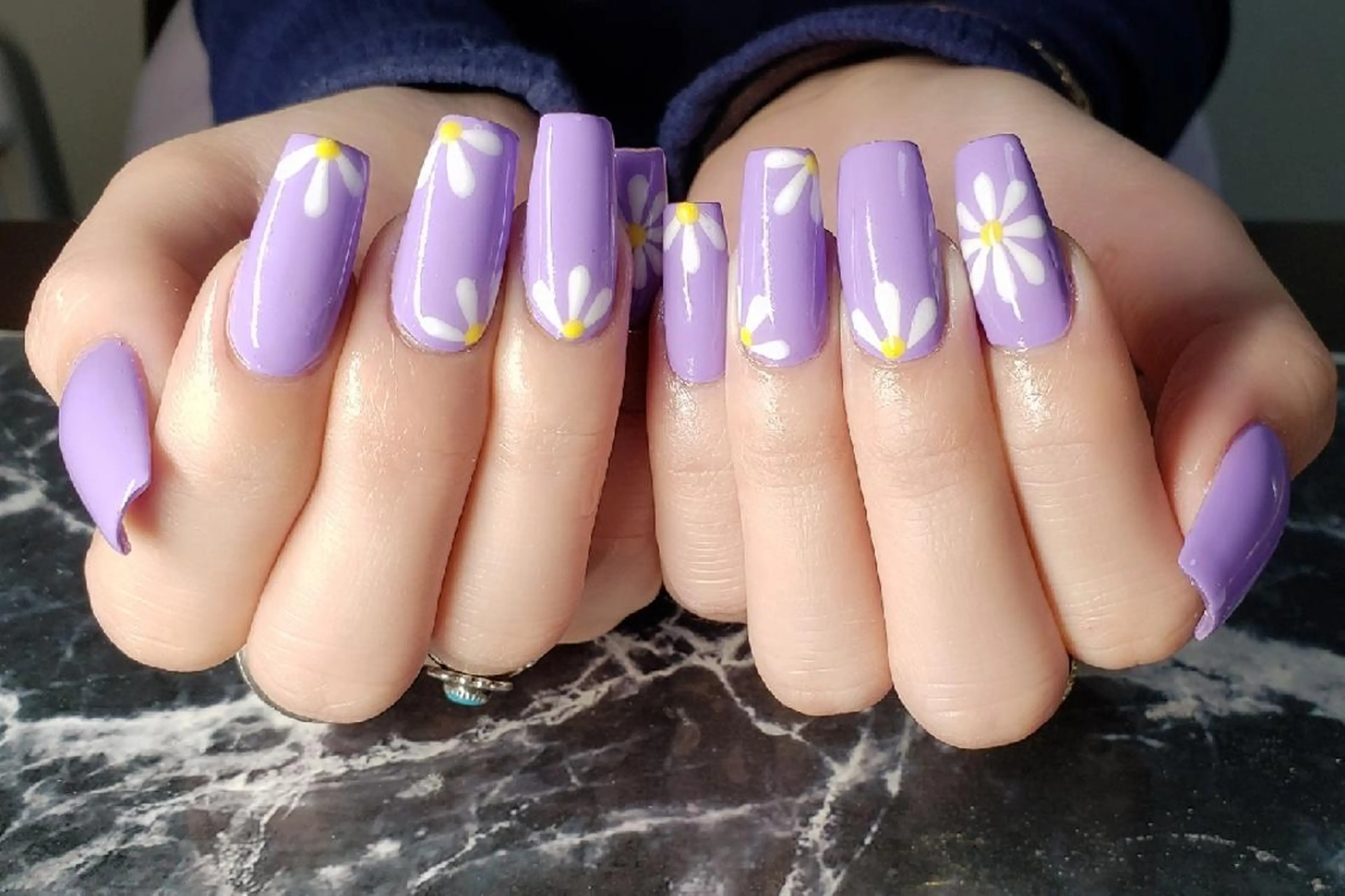 セミロング ネイル ジェルネイル スカルプネイル ネイルチップ ハンドネイル クロキ 。のネイルデザイン