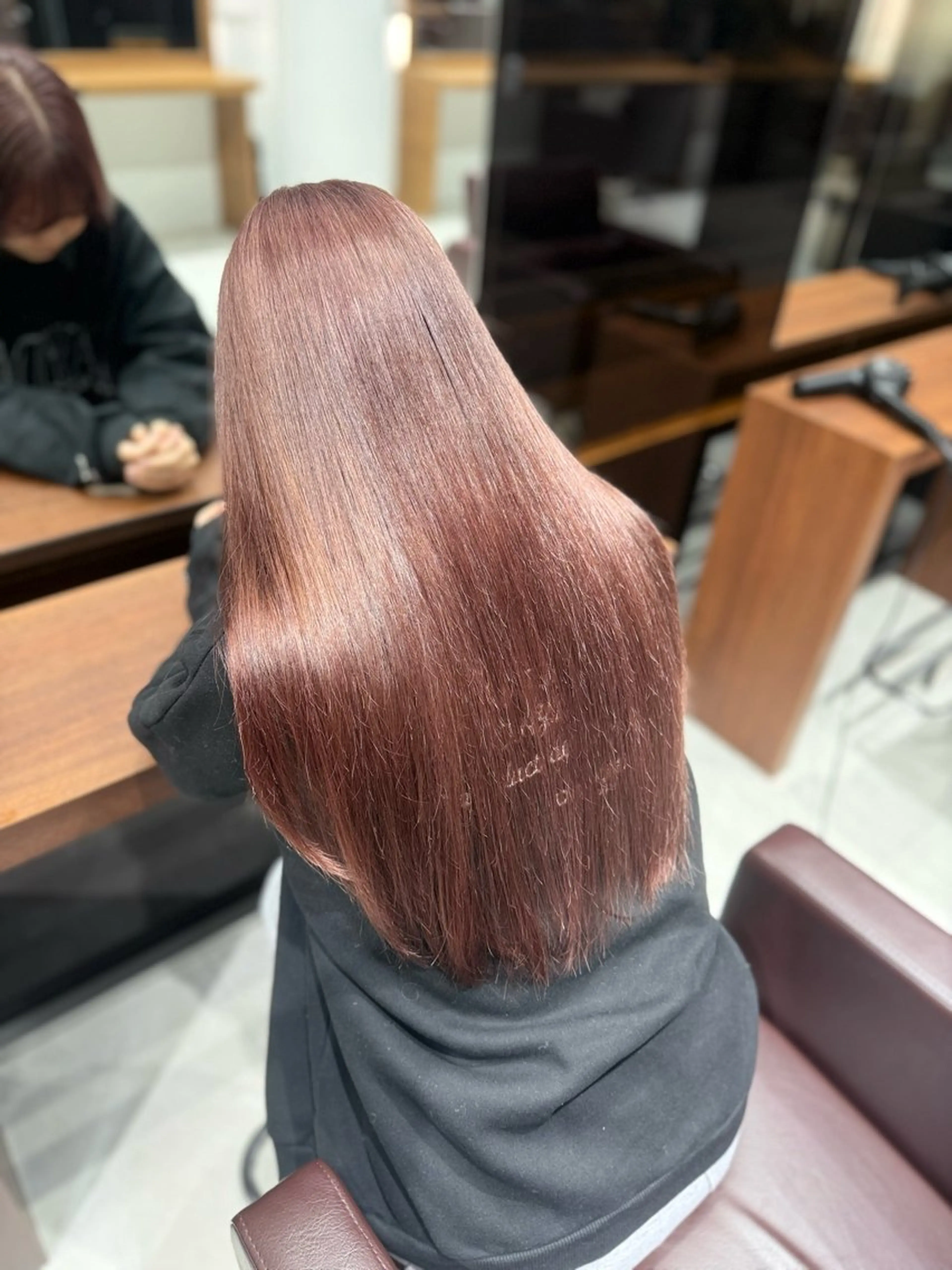 セミロング カラー ベージュカラー ピンクカラー ピンクベージュ ヘアカラー 渋谷ブリーチカラー/ デザインカラー/優希のヘアスタイル