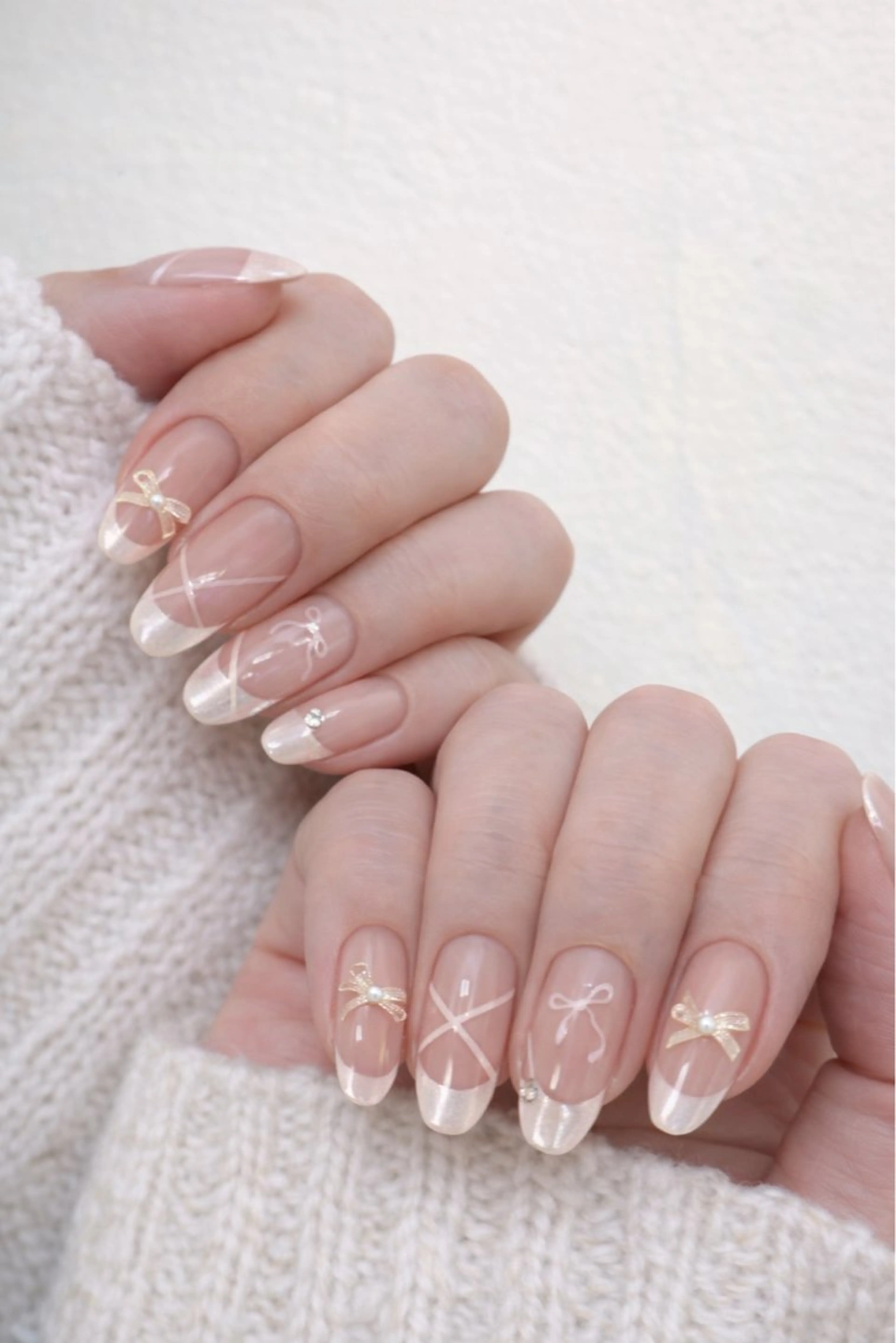 ネイル アートネイル ゴールド ハンドネイル Roger 舞のネイルデザイン