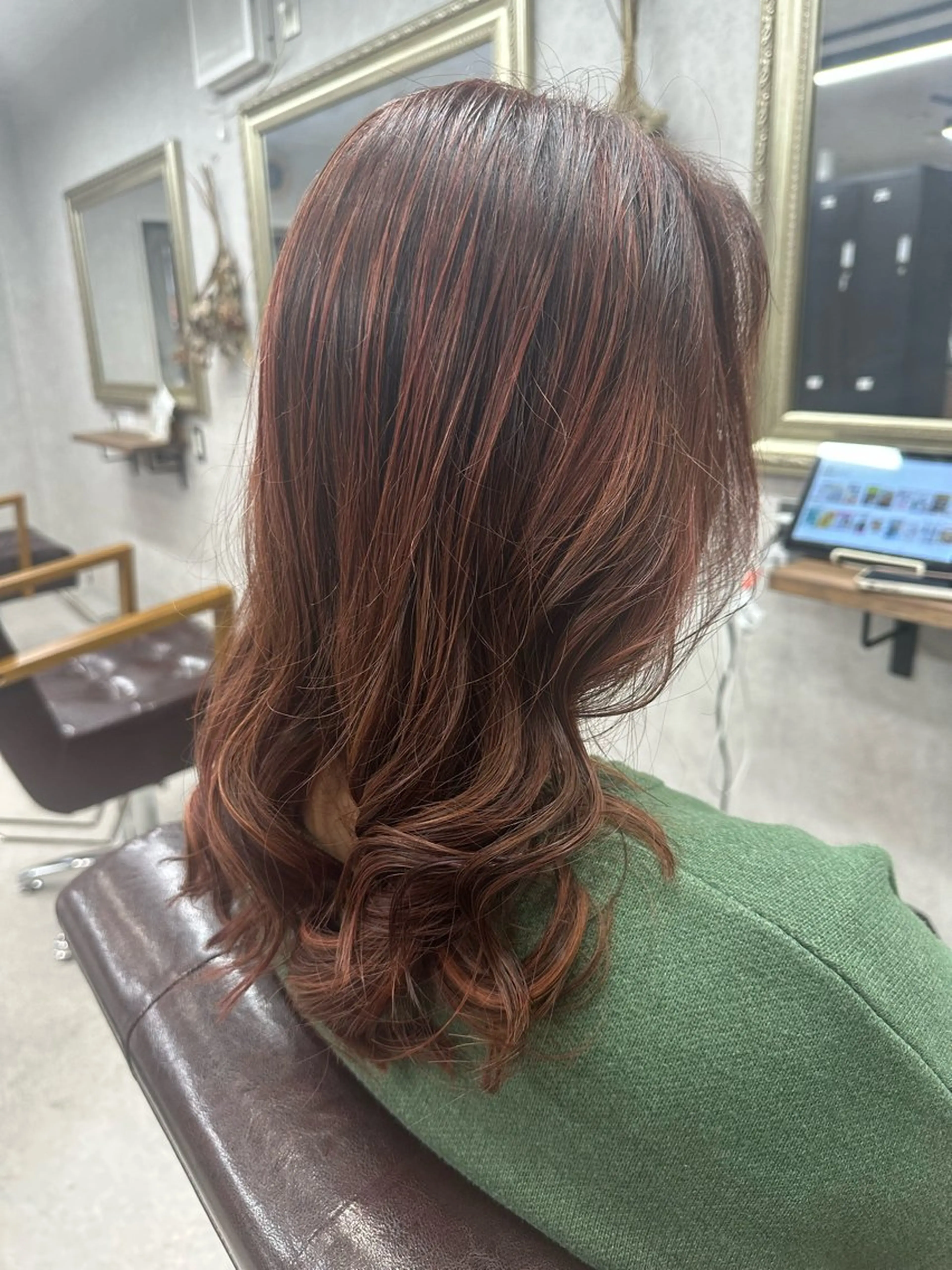 ロング カラー カット ヘアカラー Lien 深井店のヘアスタイル