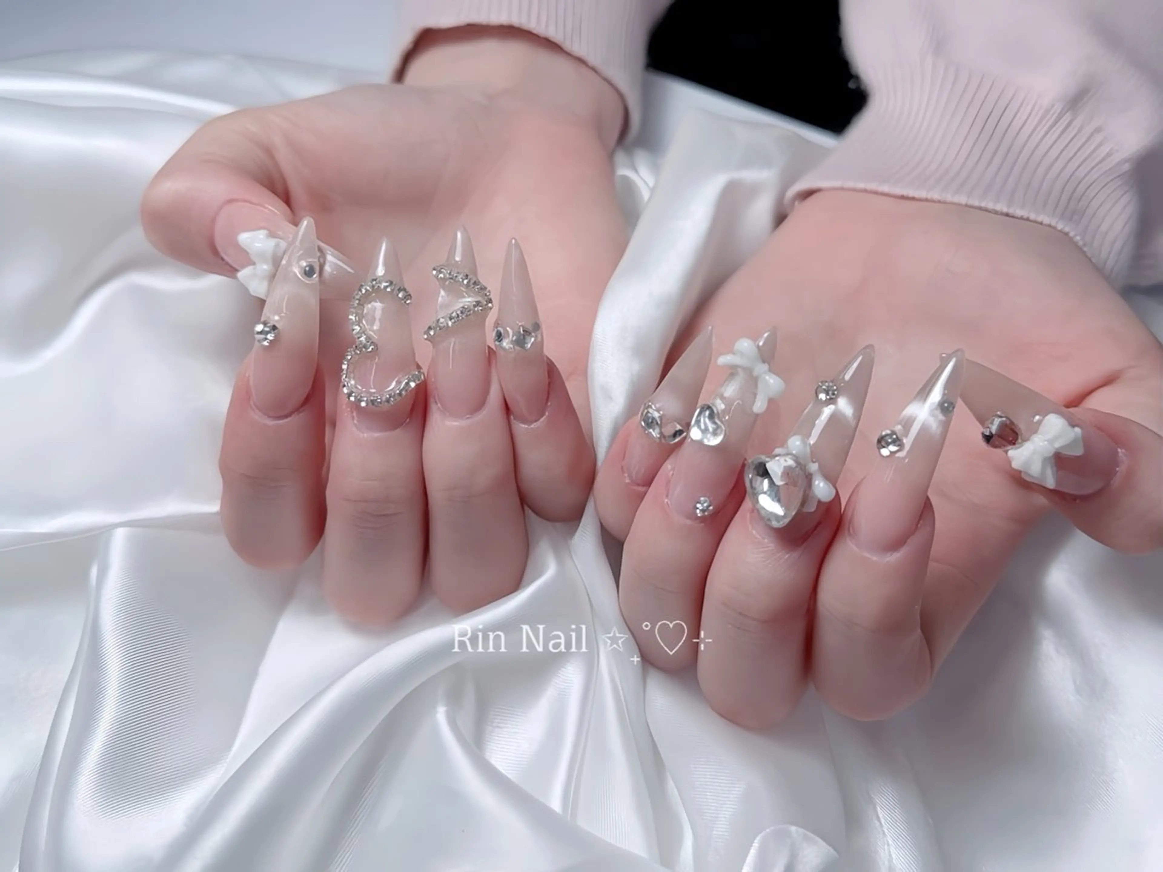 ネイル アートネイル チークネイル ジェルネイル ロングネイル マグネットネイル ハンドネイル Rin Nail 新大久保店のネイルデザイン