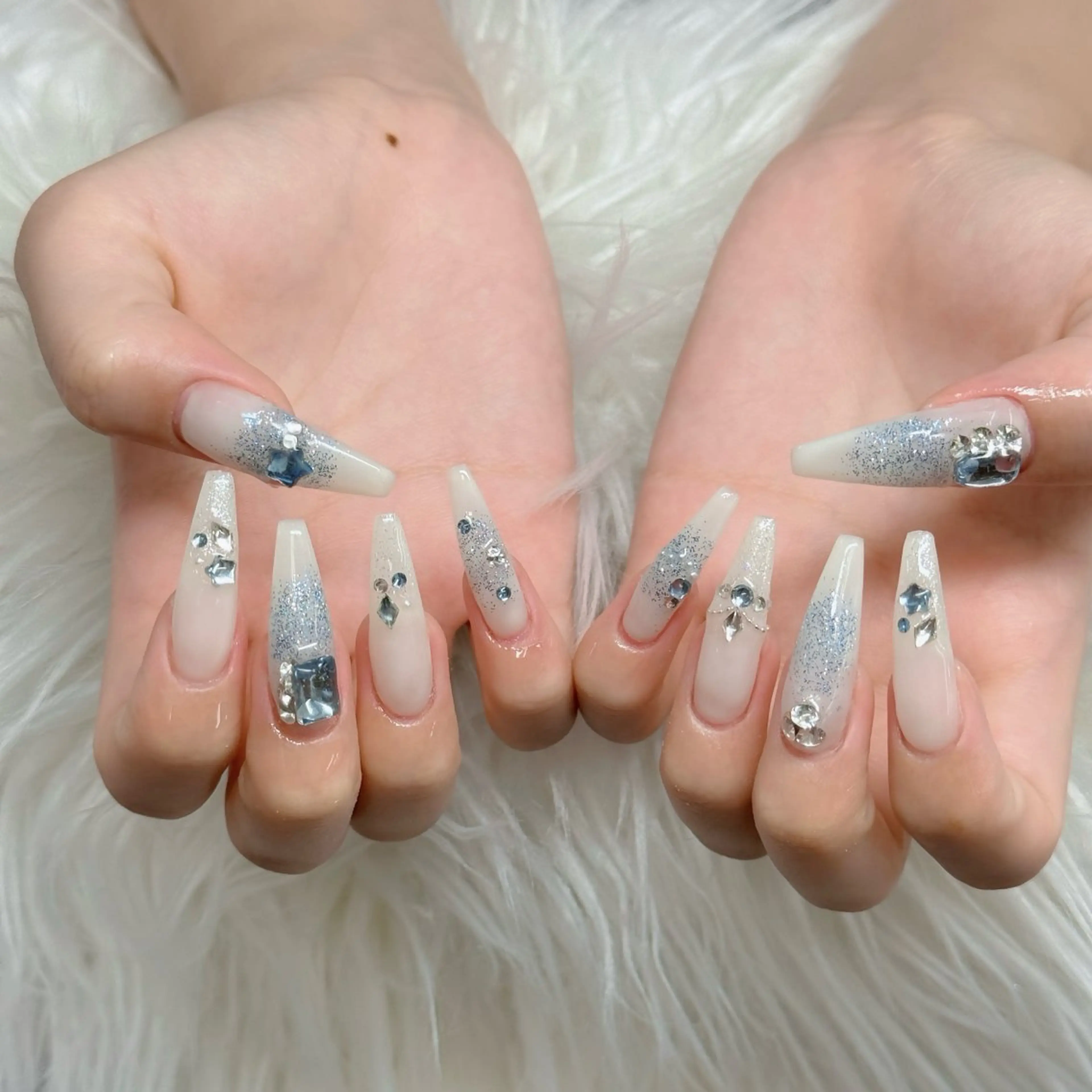 ネイル フットネイル フレンチネイル グラデーション 韓国ネイル ロングネイル Hani Nail Salonのネイルデザイン