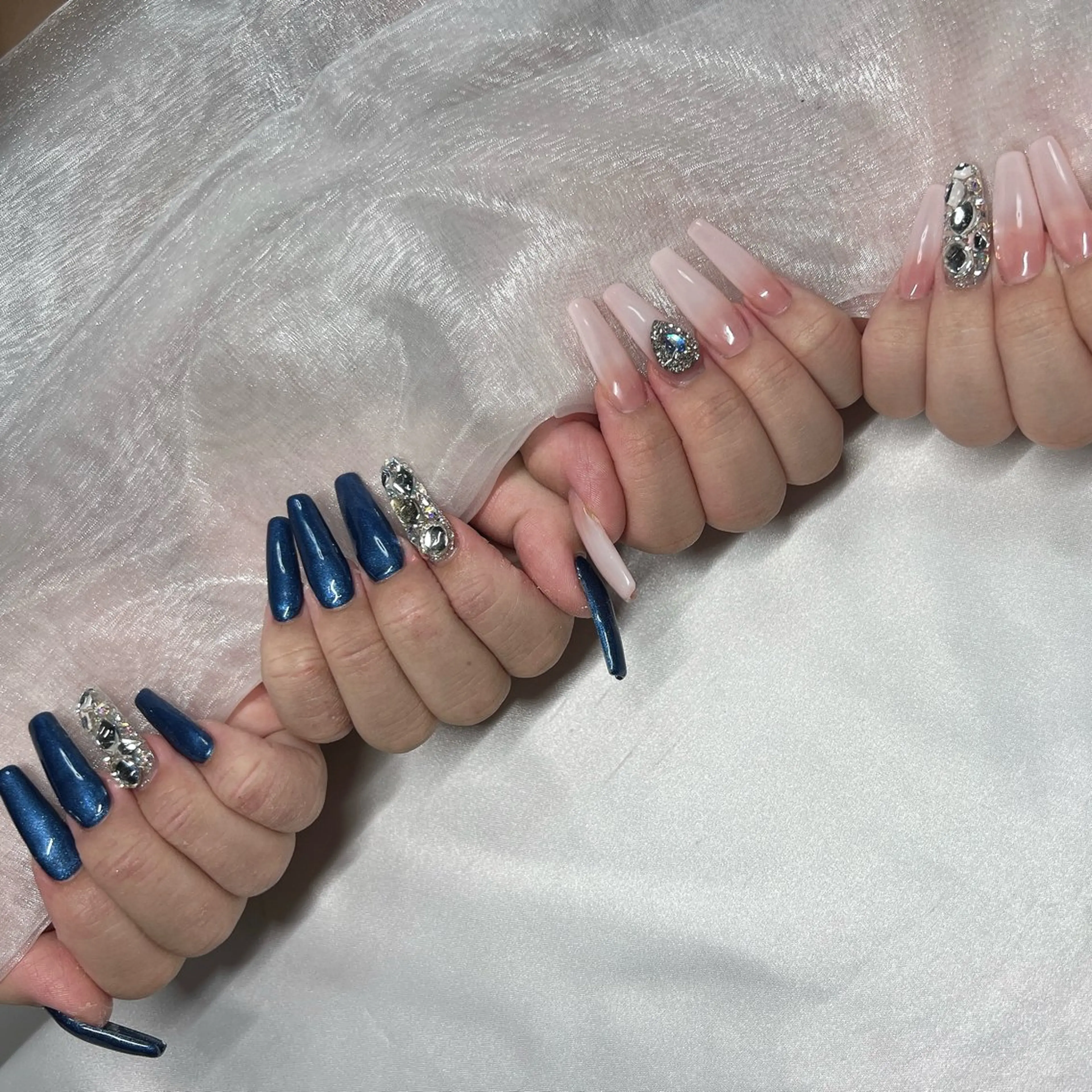 ネイル ジェルネイル 韓国ネイル ラメ(グリッター) マグネットネイル ミラーネイル ハンドネイル -nail salon-Reward所属・nail salon Rewardのネイルデザイン