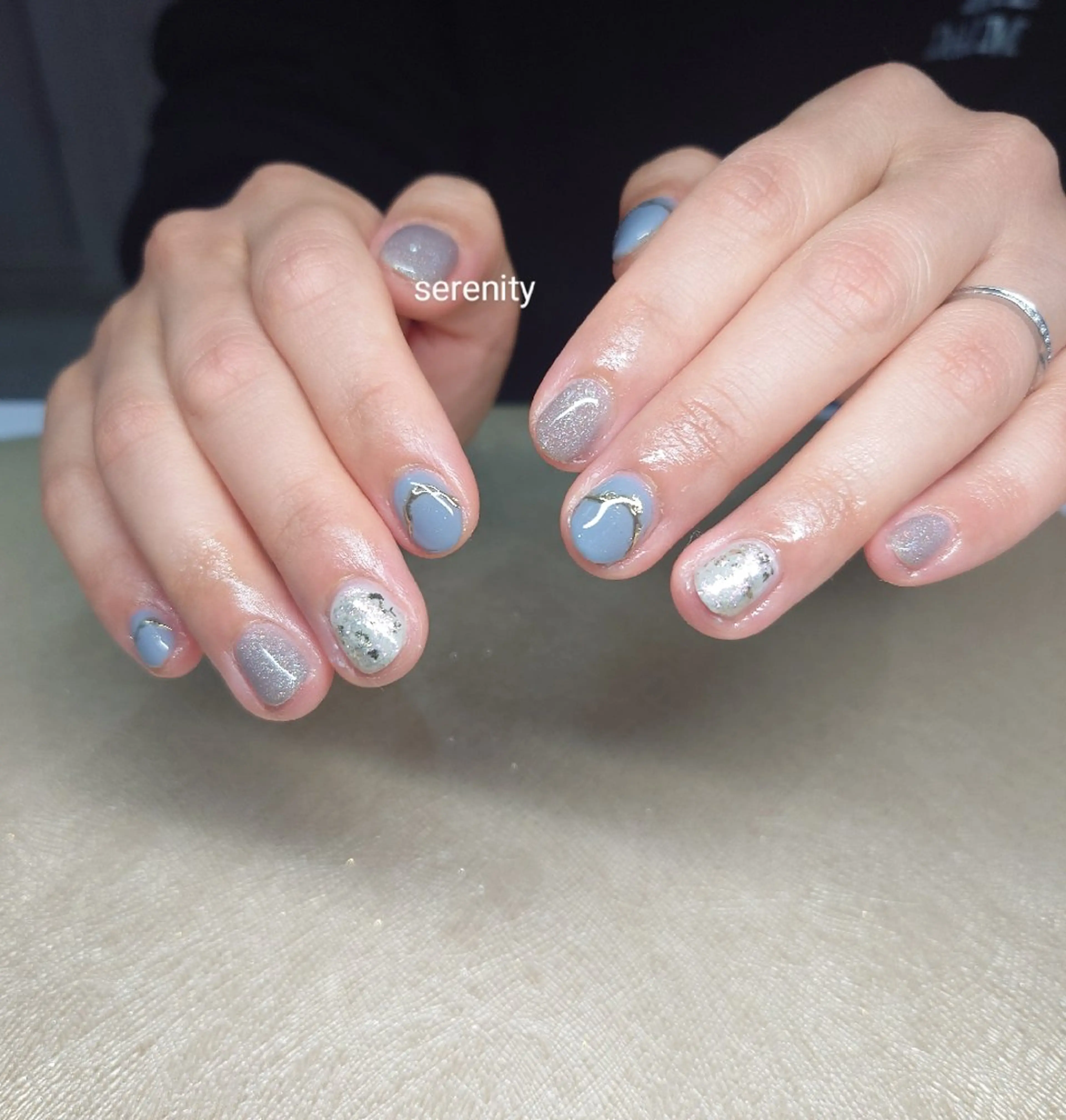 ネイル ブルー ミラーネイル ハンドネイル nail  serenityのネイルデザイン