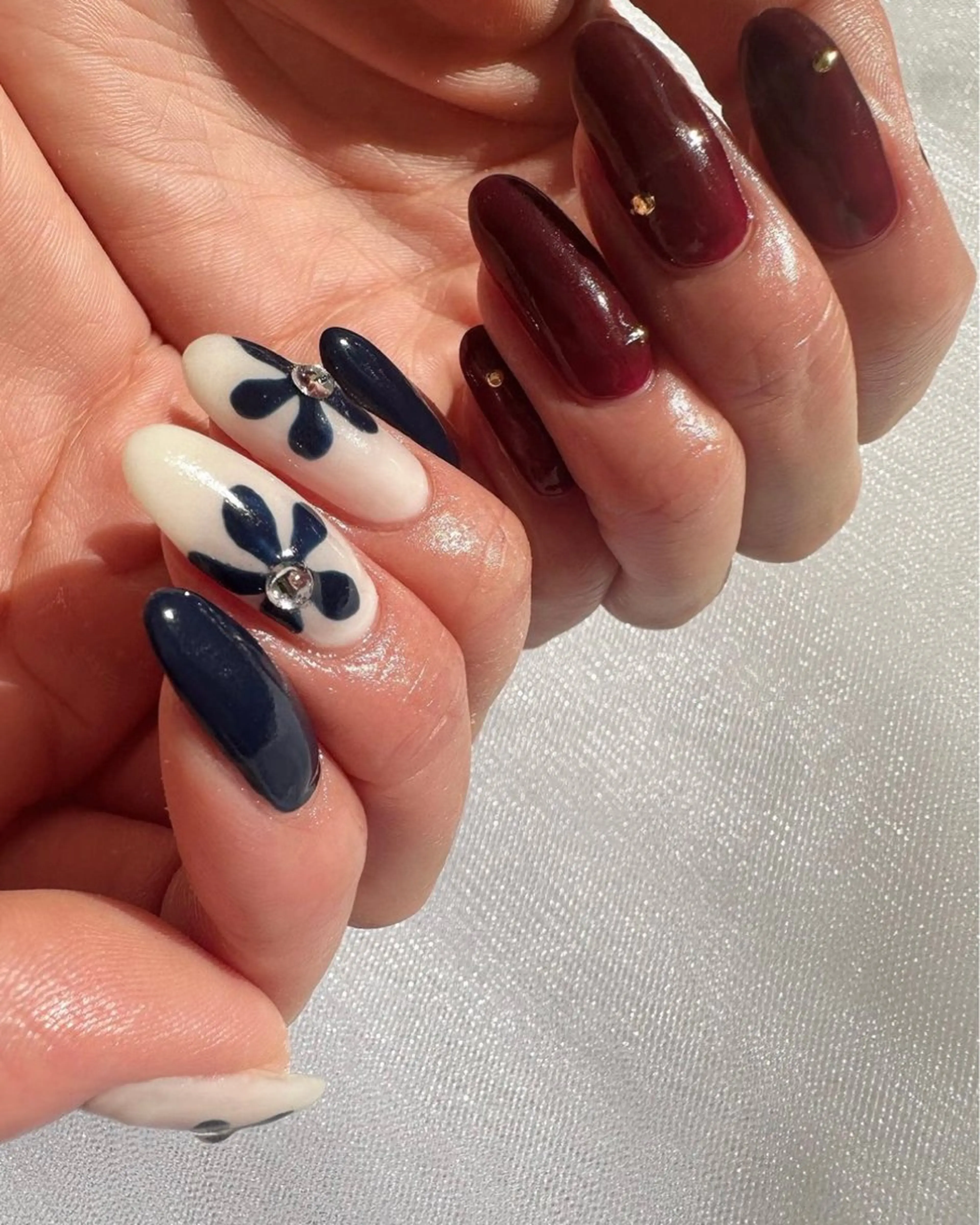 ネイル ボルドー フラワーネイル 氷ネイル・うるうるネイル 韓国ネイル ロングネイル 🪞KAPE NAIL 🪞のネイルデザイン