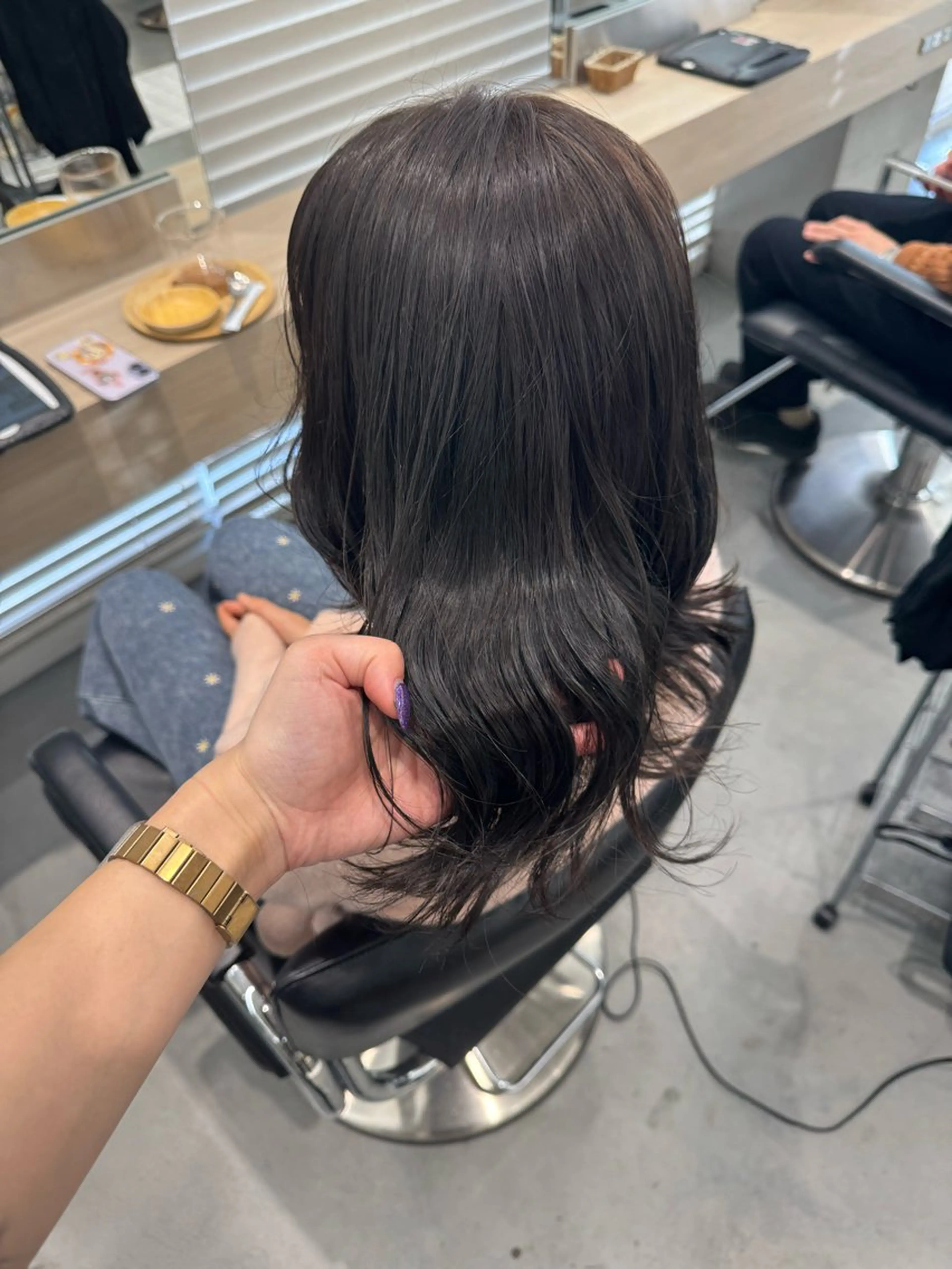 カラー ベージュカラー オリーブベージュ ヘアカラー ナカバチ ユイ🌼 Rizm greenのヘアスタイル