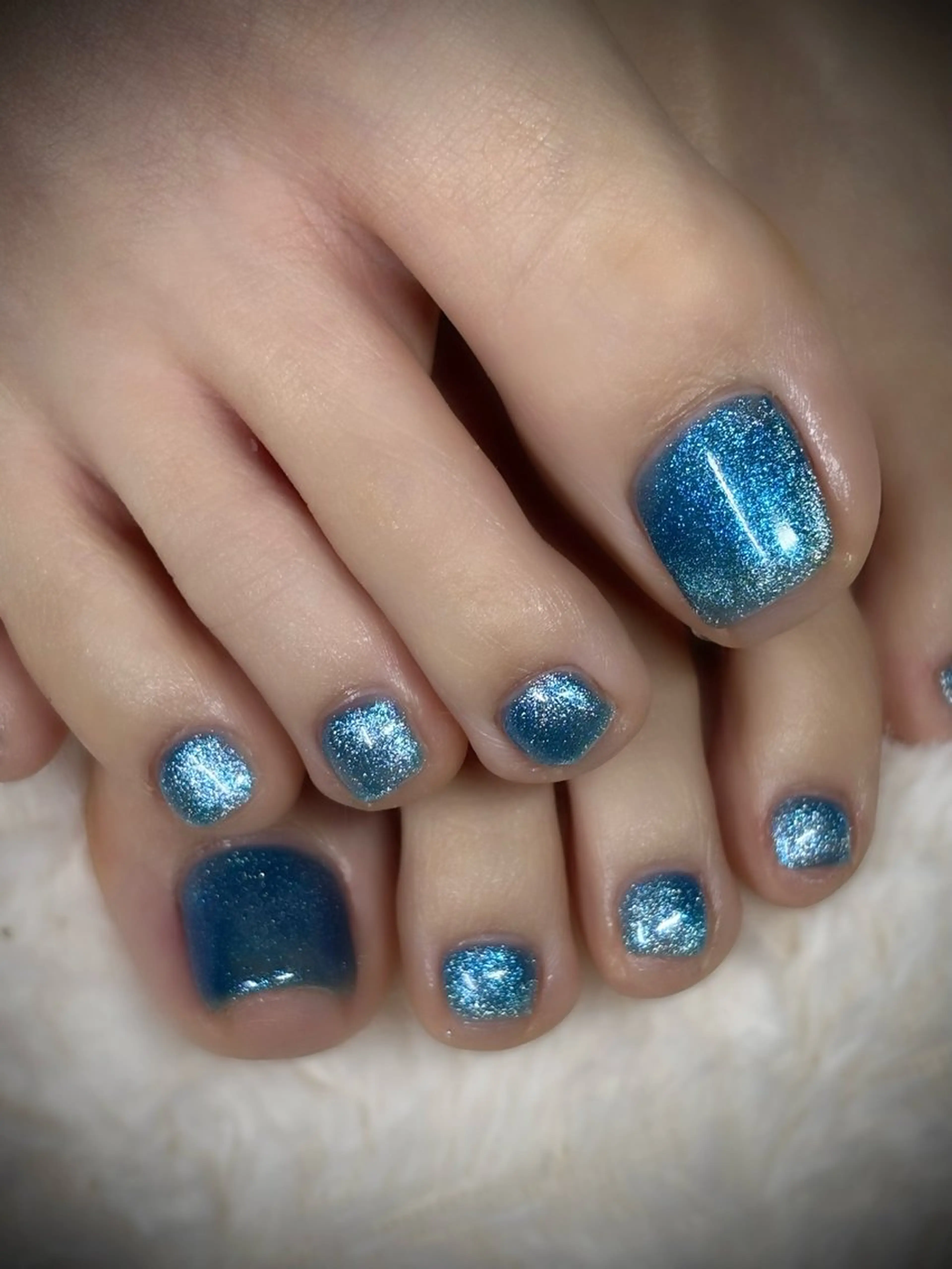 ネイル ブルー マグネットネイル SS Beauty Salon所属・SS Beauty Salonのネイルデザイン