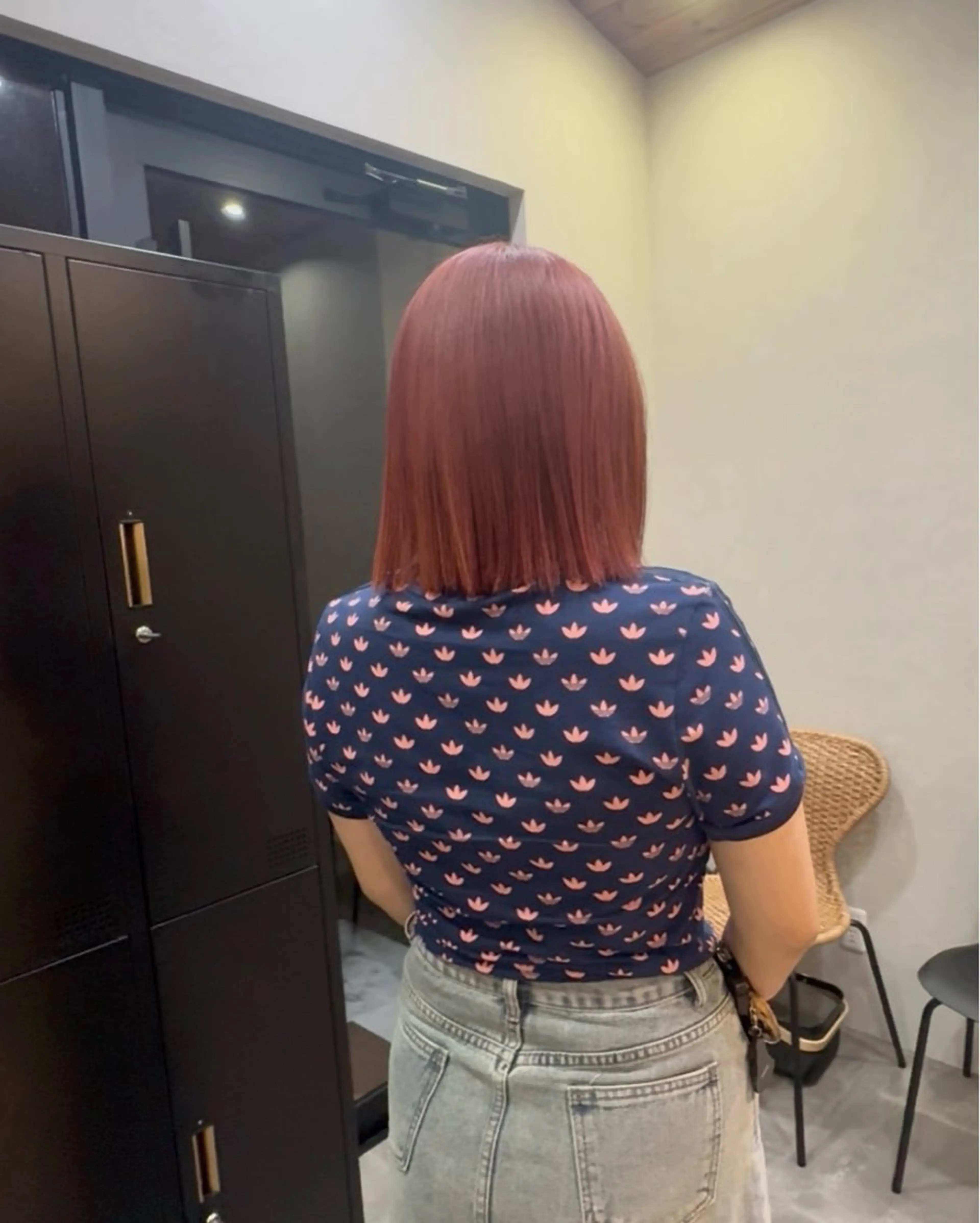 ショート カラー 前野 真花のヘアスタイル