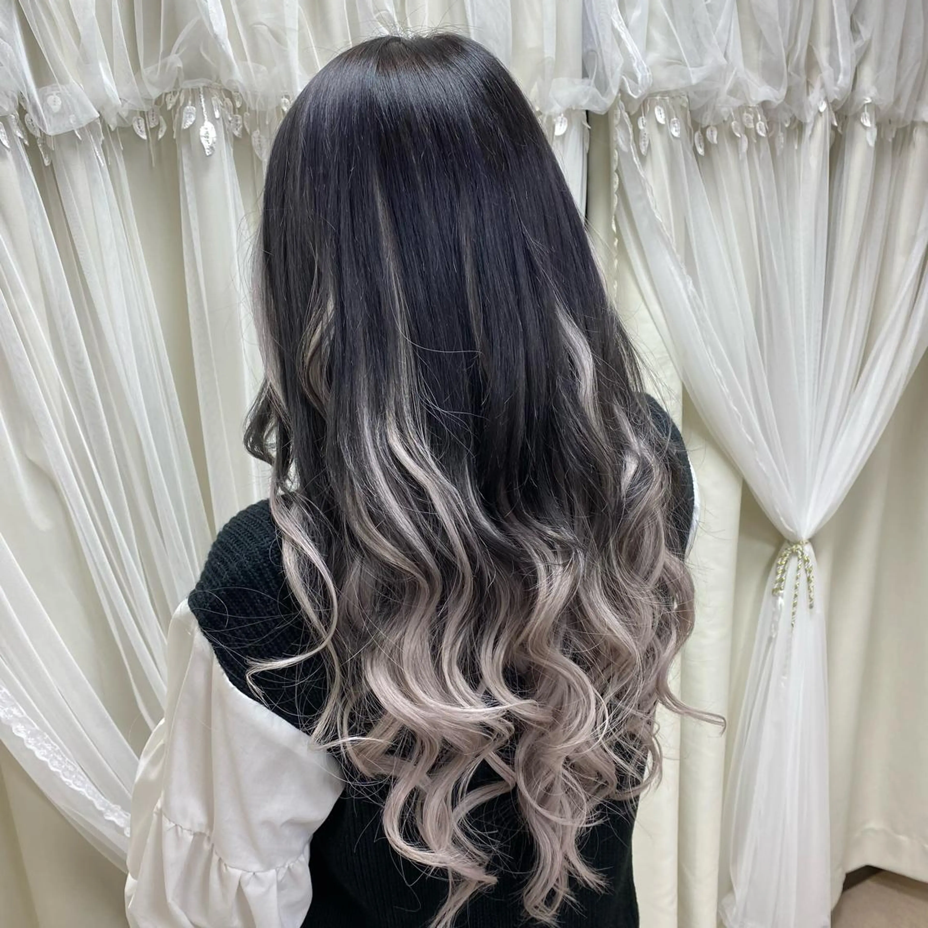 ロング カラー シールエクステ グラデーションカラー ハイライトカラー エクステ ハイライト エクステ×ハイトーン 🌈KEISUKEのヘアスタイル