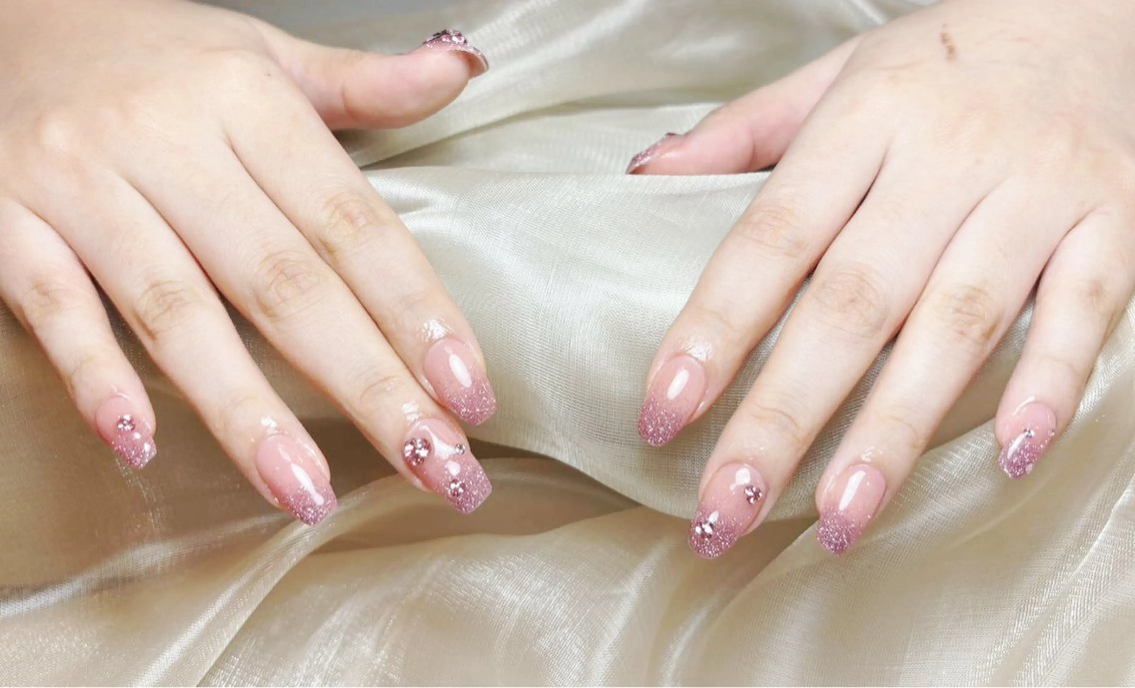 ネイル ハンドネイル 🌟桜beauty 🌟プロ ネイリストのネイルデザイン