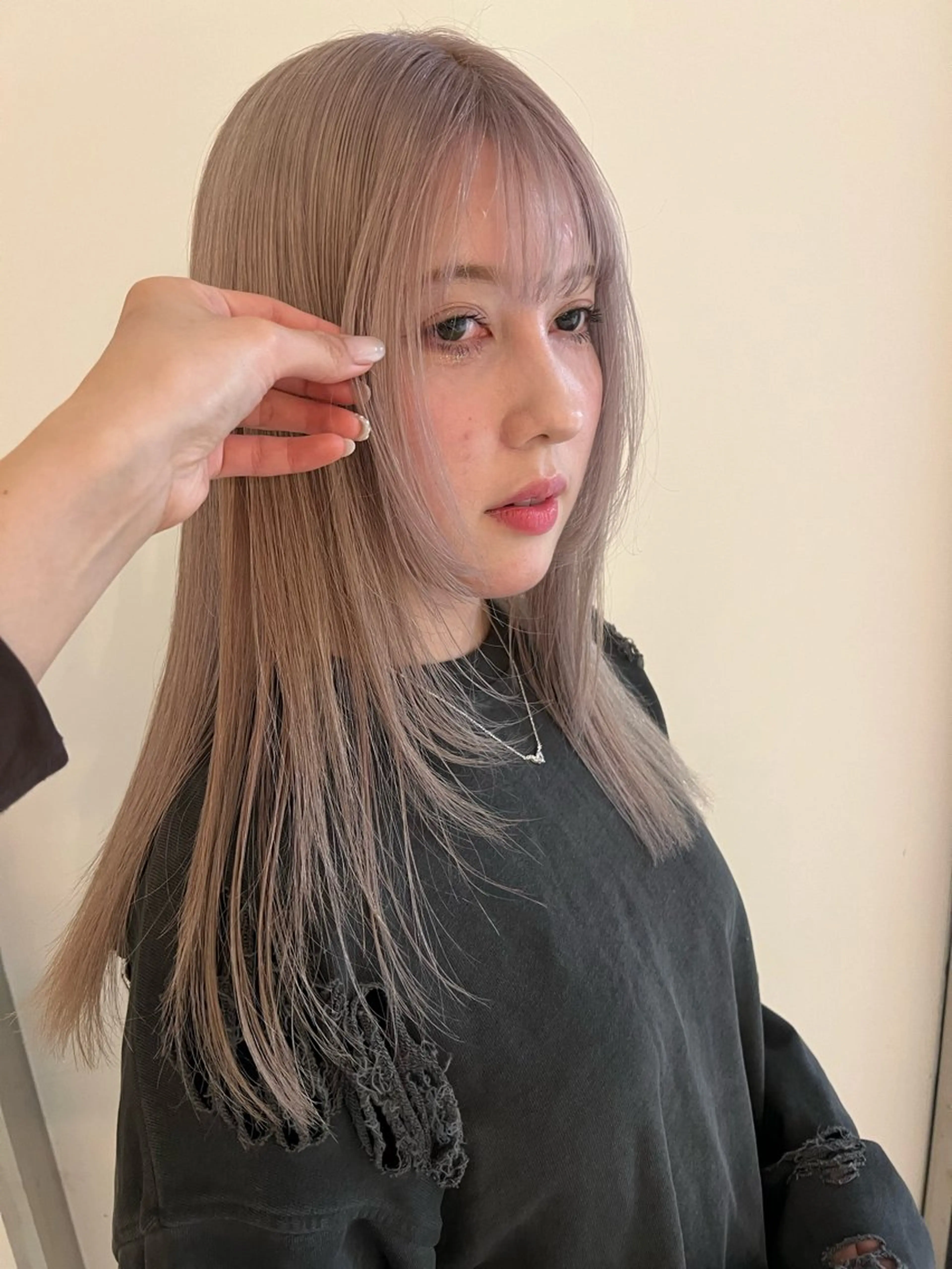 カラー hiyori /ハイトーンカラーのヘアスタイル