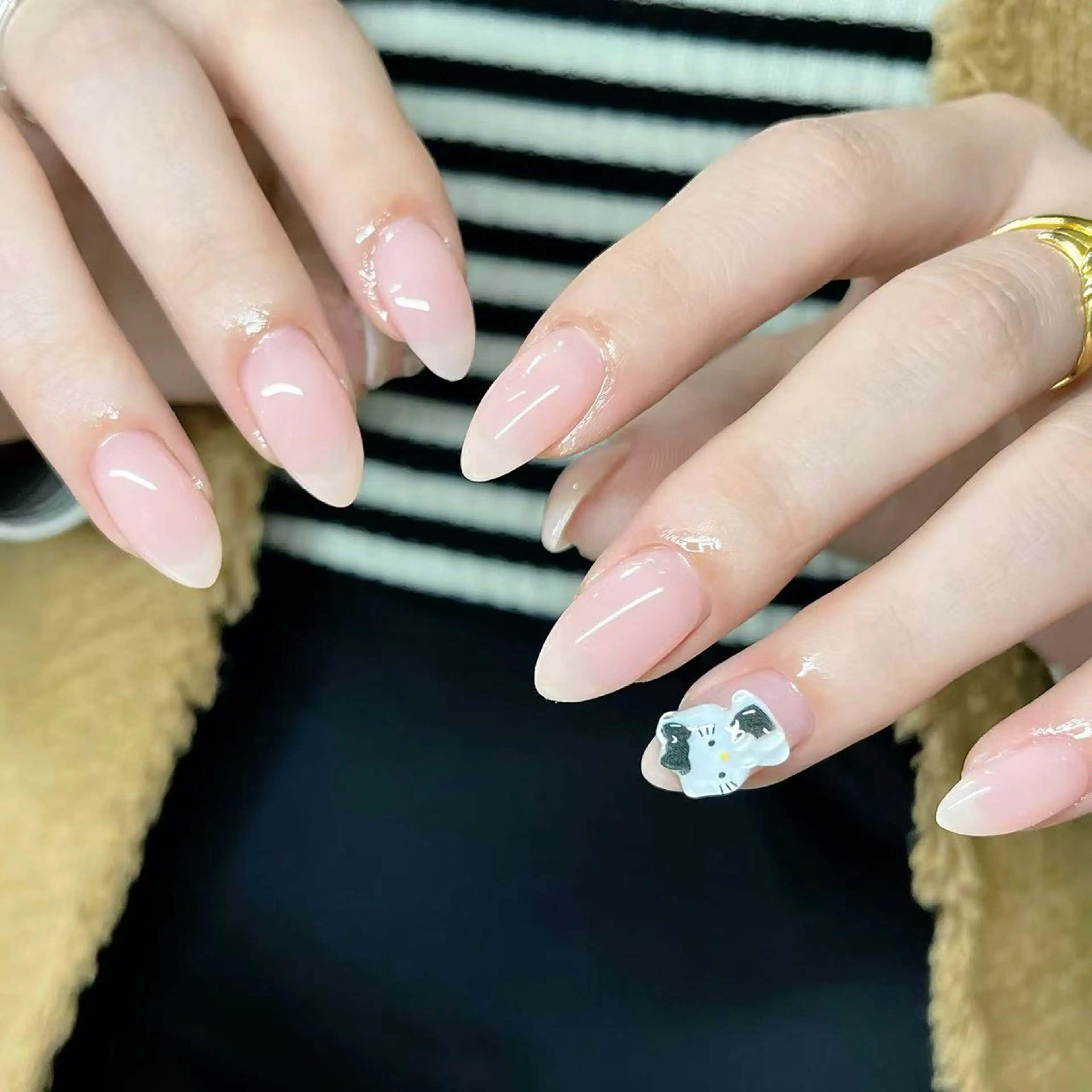 ネイル ハンドネイル 宮澤 朱里のネイルデザイン