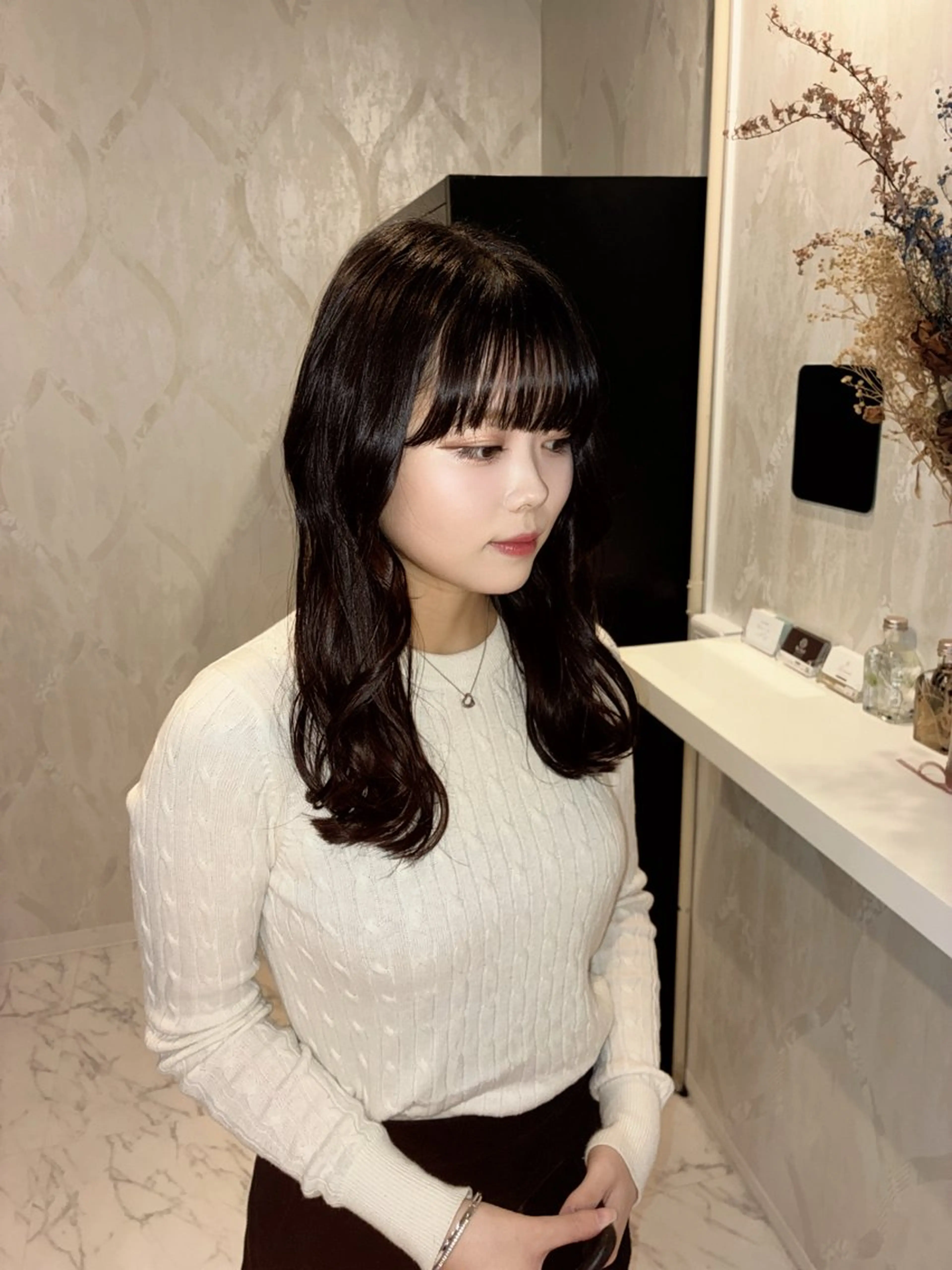 セミロング ハナダ メイのヘアスタイル