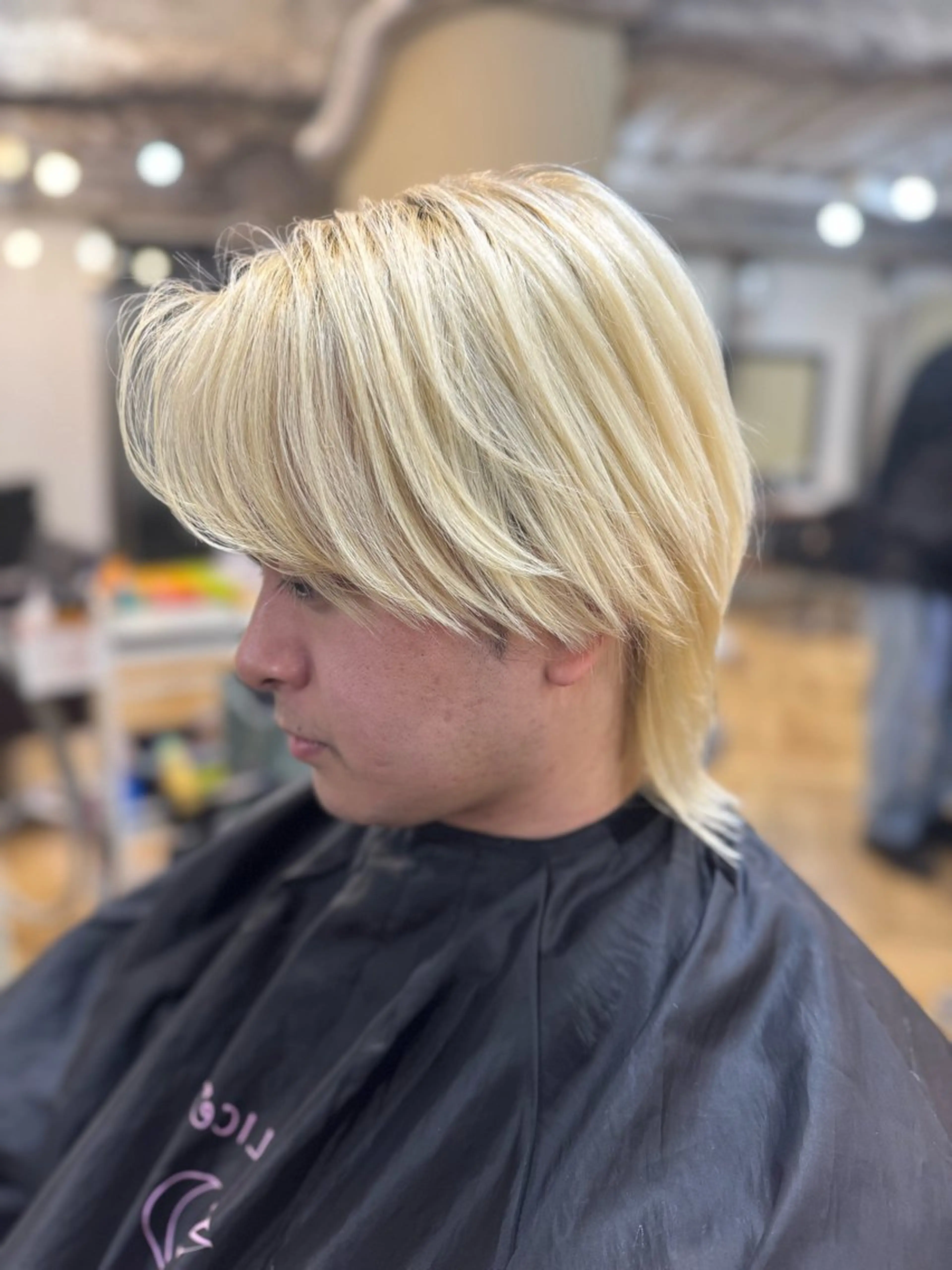 ショート パーマ メンズ カット 縮毛矯正 メンズ職人/センター パート/富沢真斗のヘアスタイル