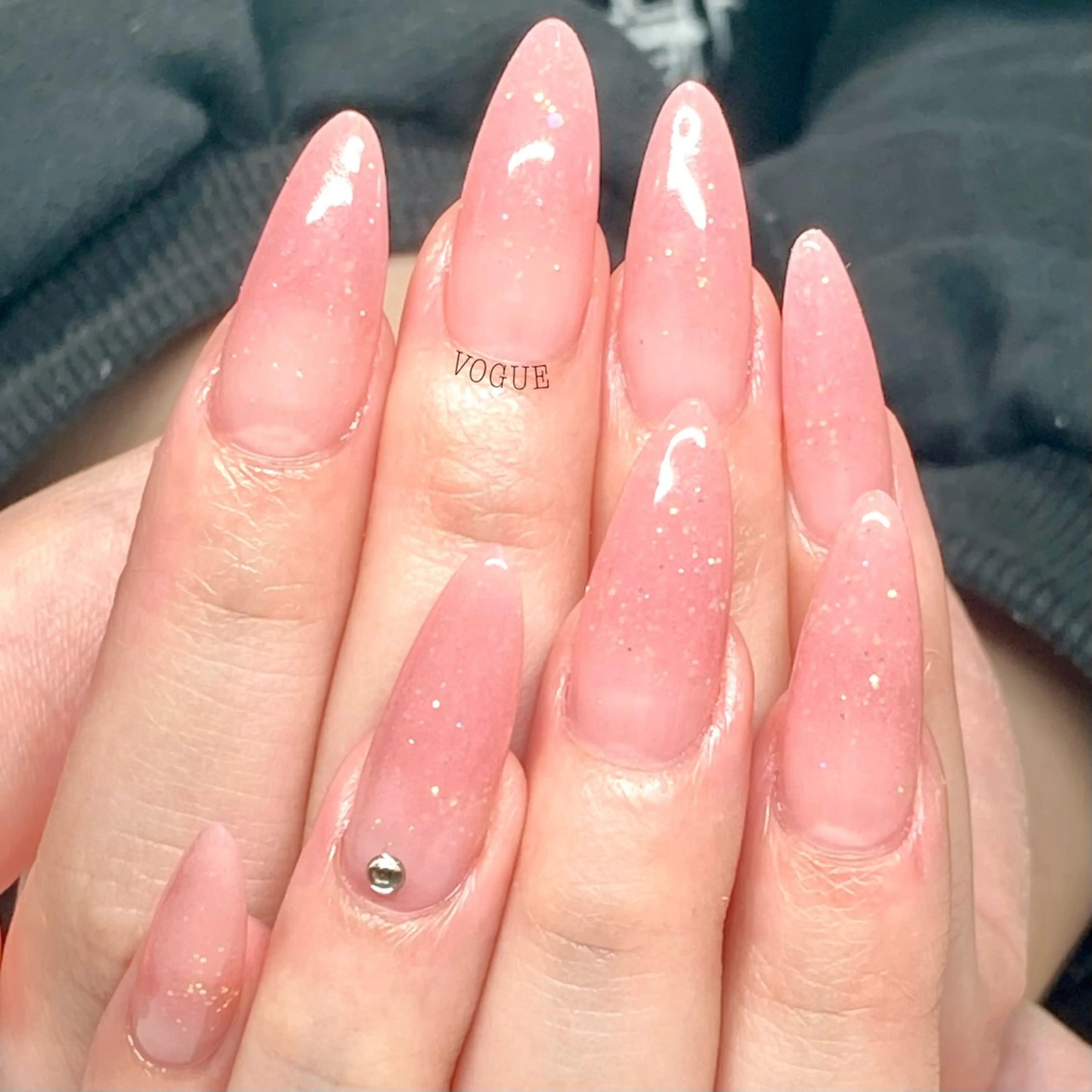 ネイル ハンドネイル VOGUE ×SWANのネイルデザイン