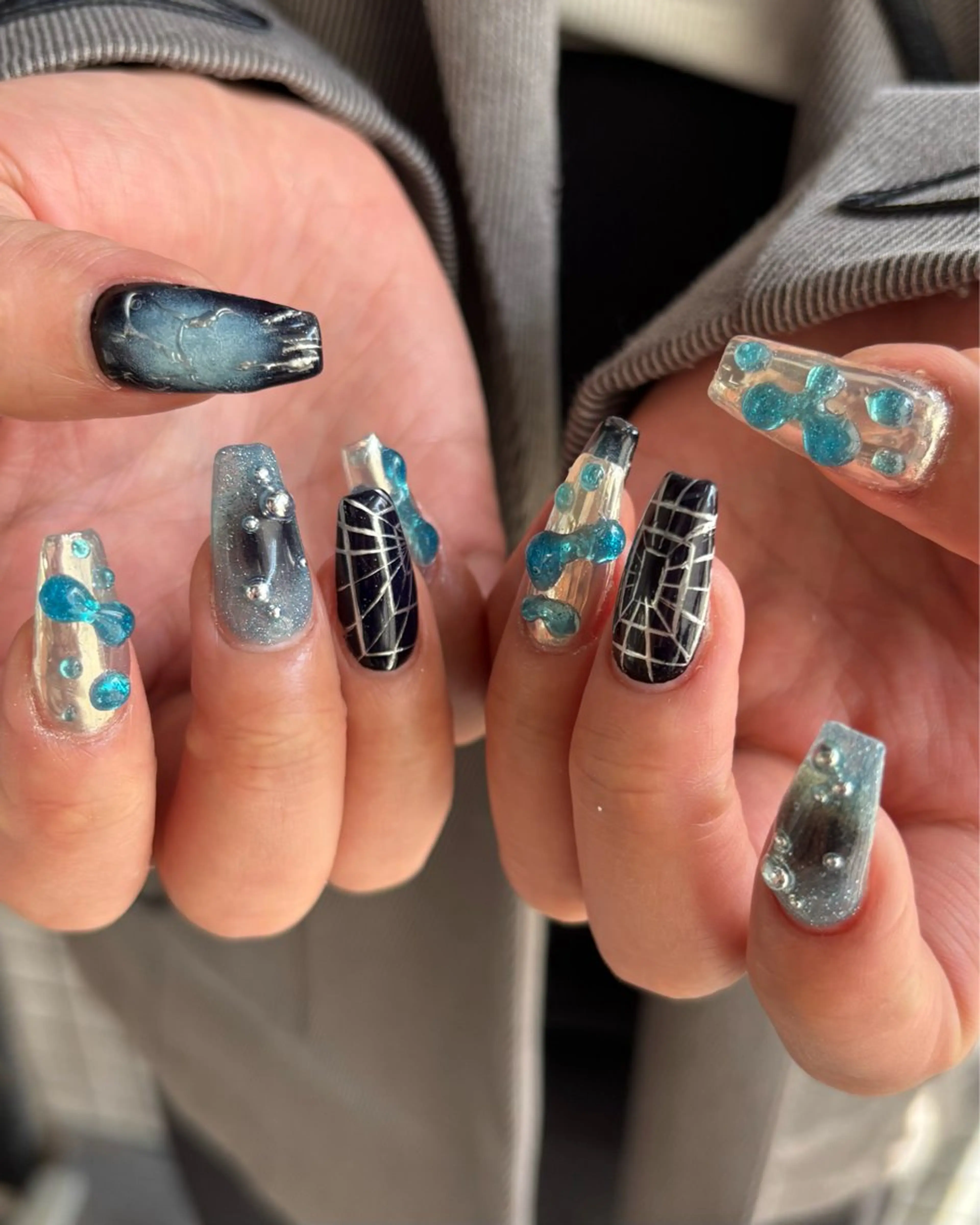 ネイル ハンドネイル 🪐富島彩夏 /海外nail🪐のネイルデザイン