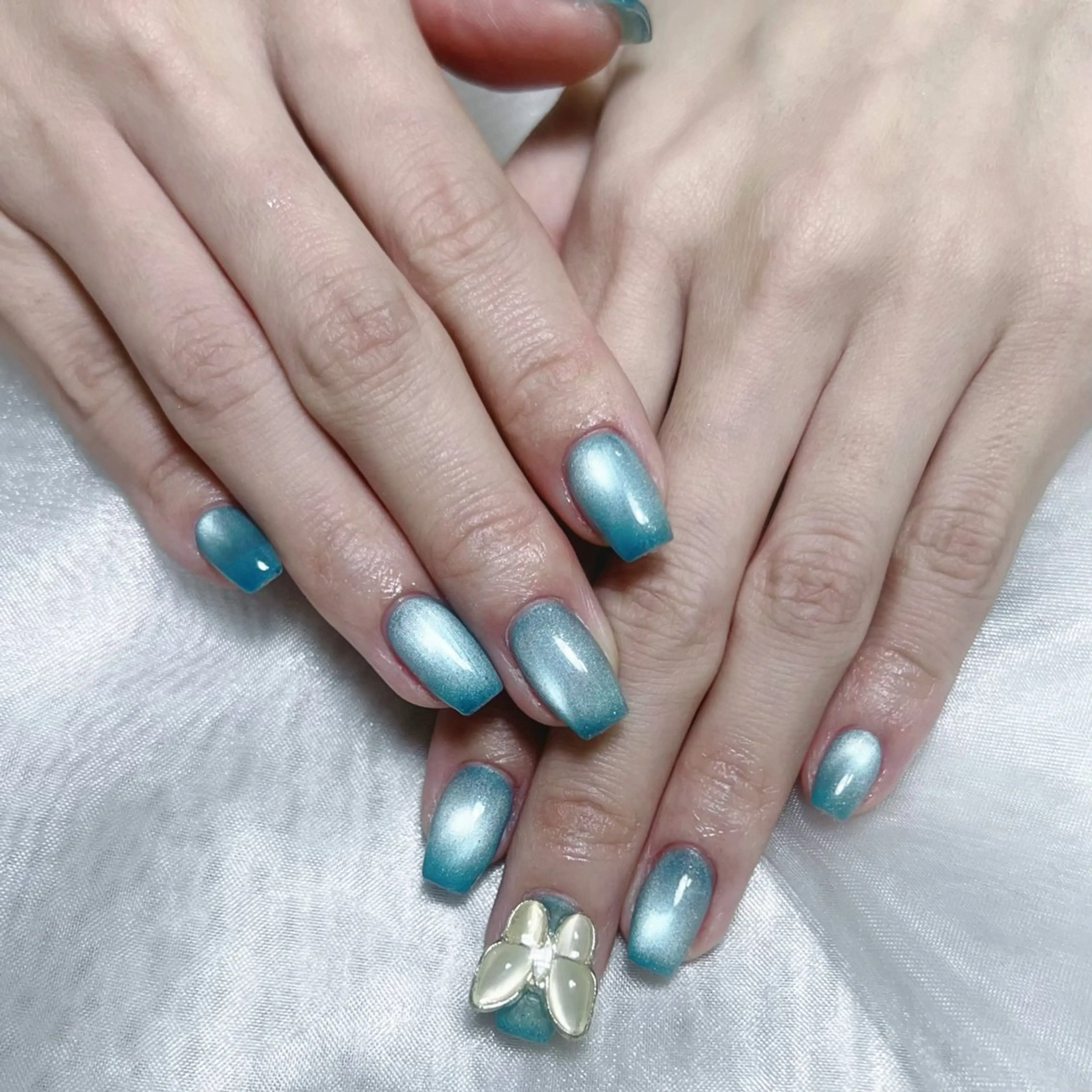 メンズ ネイル メンズ韓国風 アートネイル オーロラネイル ガーリー キラキラネイル ハンドネイル Nail salon 木にいるのネイルデザイン