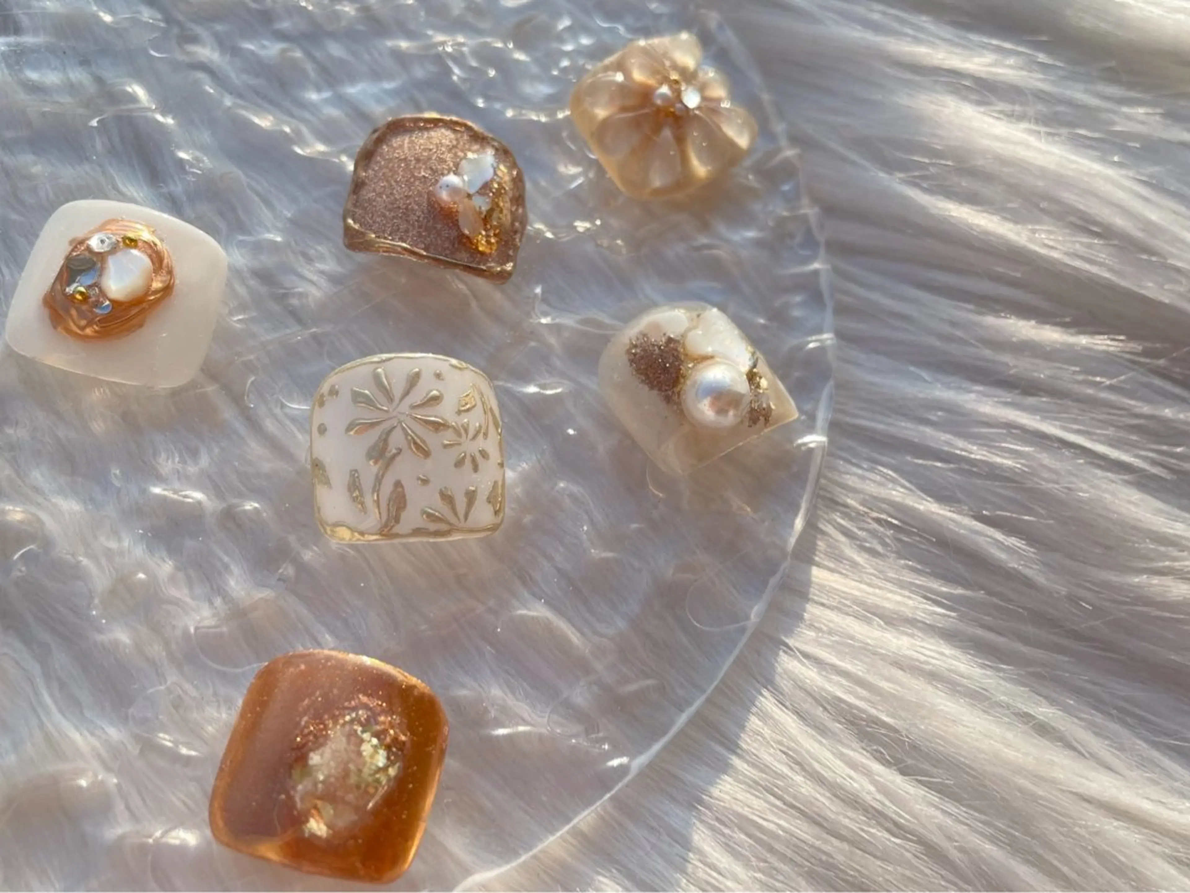 フット🦶サンプルから選ぶ親指アートコース『残り4本はワンカラーorラメ』💗✨(オフ/ケア込み)の写真