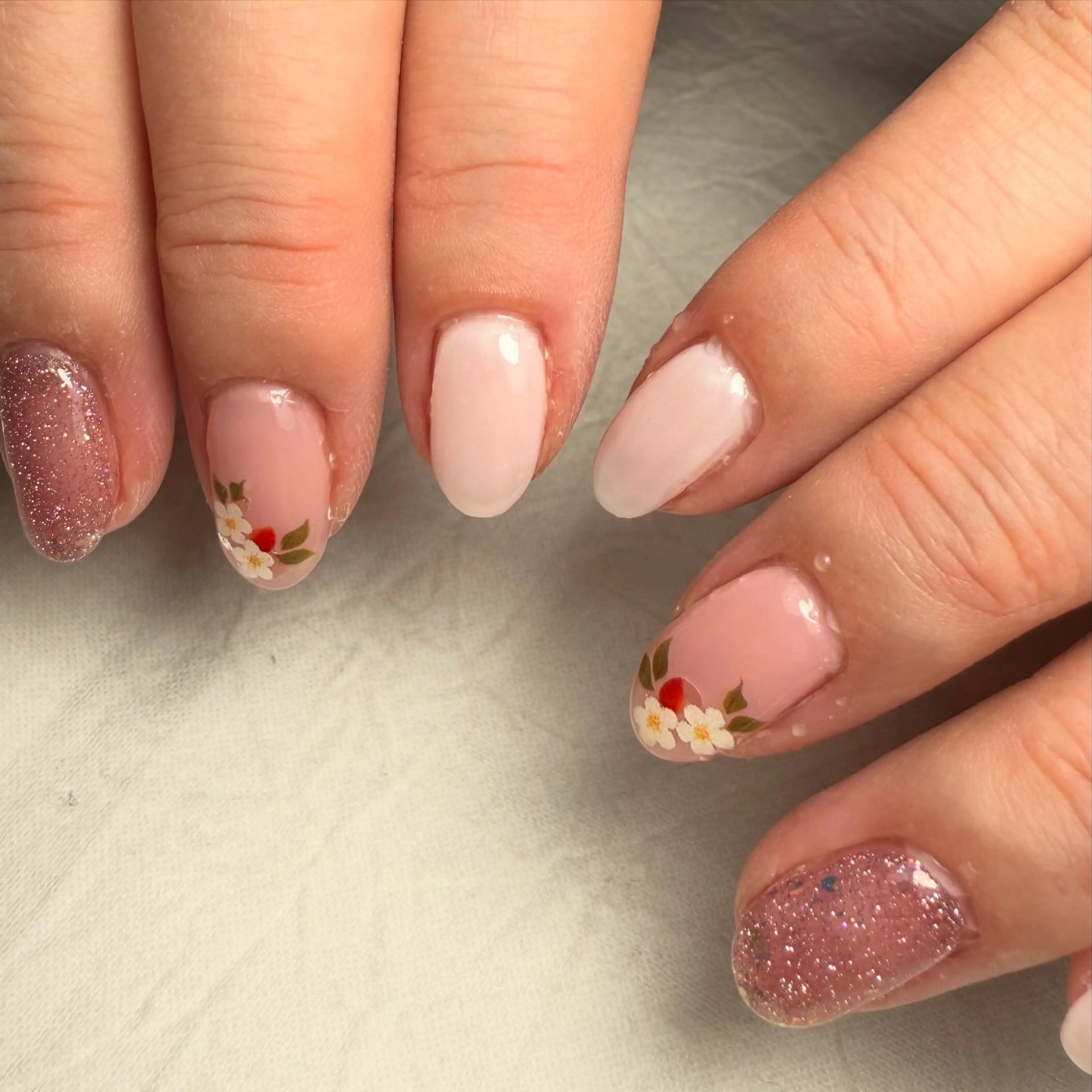 ネイル 持ち込み 駒月 明日香のネイルデザイン