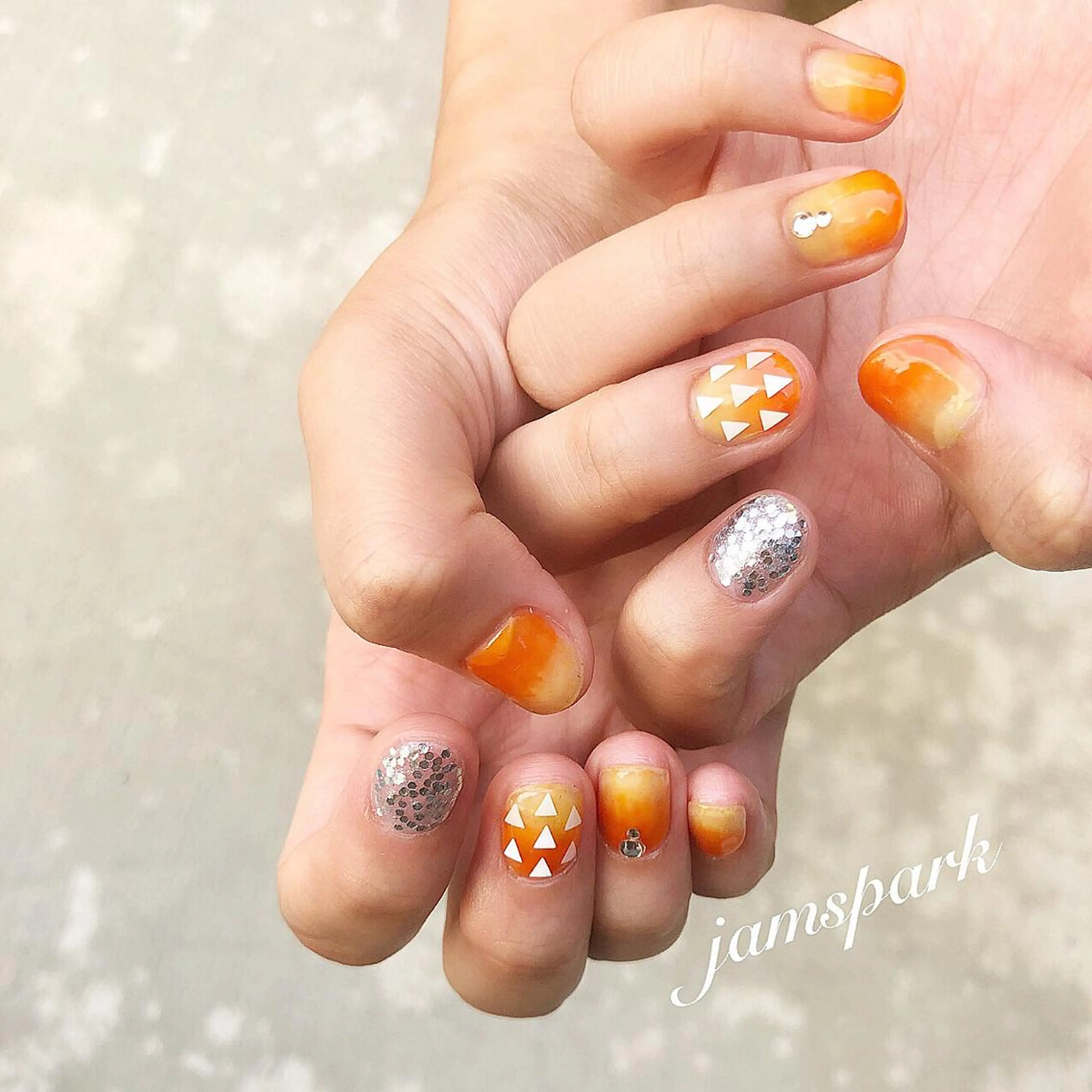 ネイル アートネイル グラデーション ハロウィン ラメ(グリッター) オレンジ ハンドネイル jamspark ✨のネイルデザイン