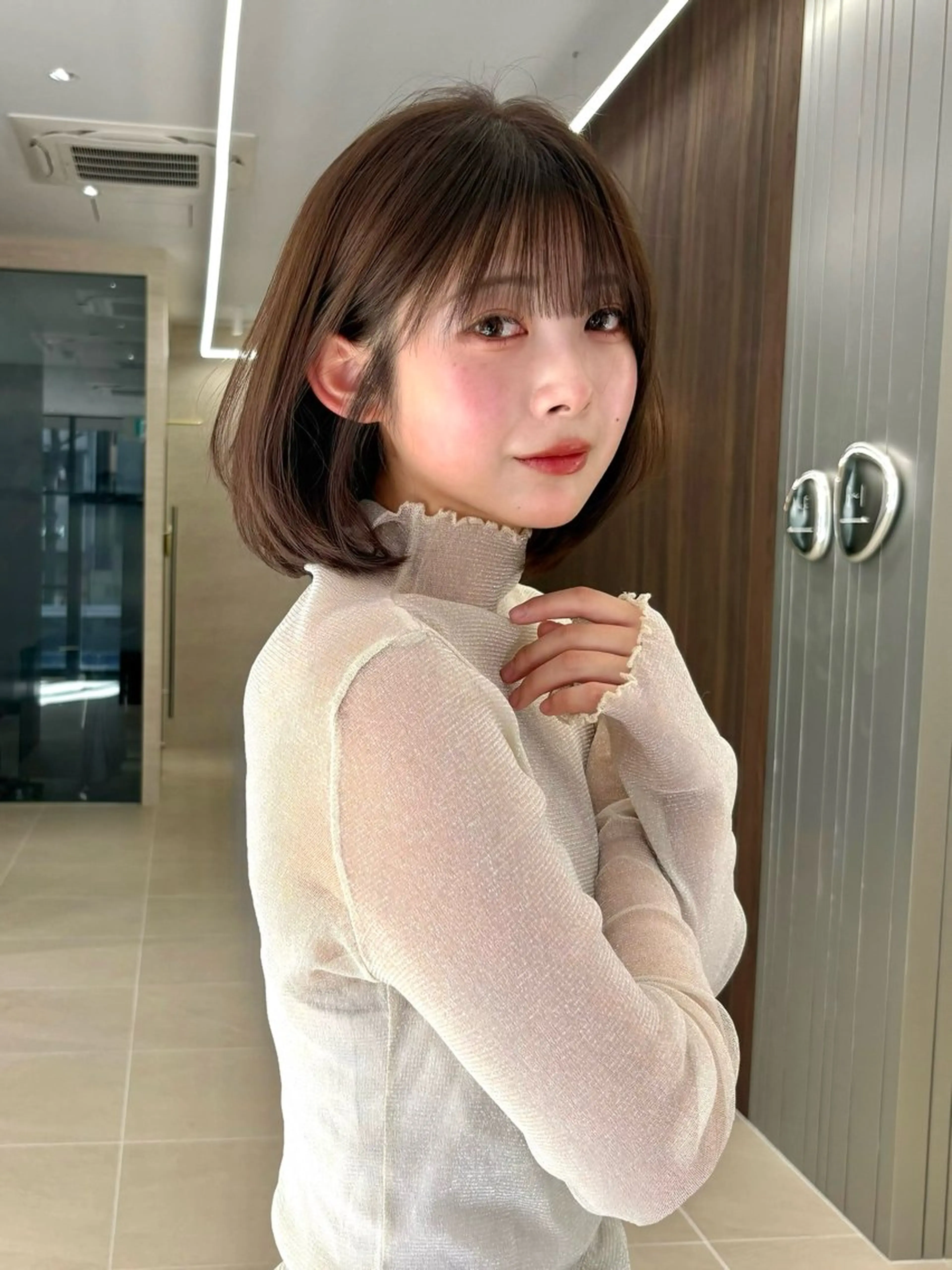 ミディアム カラー 透明感カラー レイヤーカット カット ヘアカラー トリートメント PULSE yokohama所属・横浜駅/韓国レイヤー カット/髪質改善のヘアスタイル