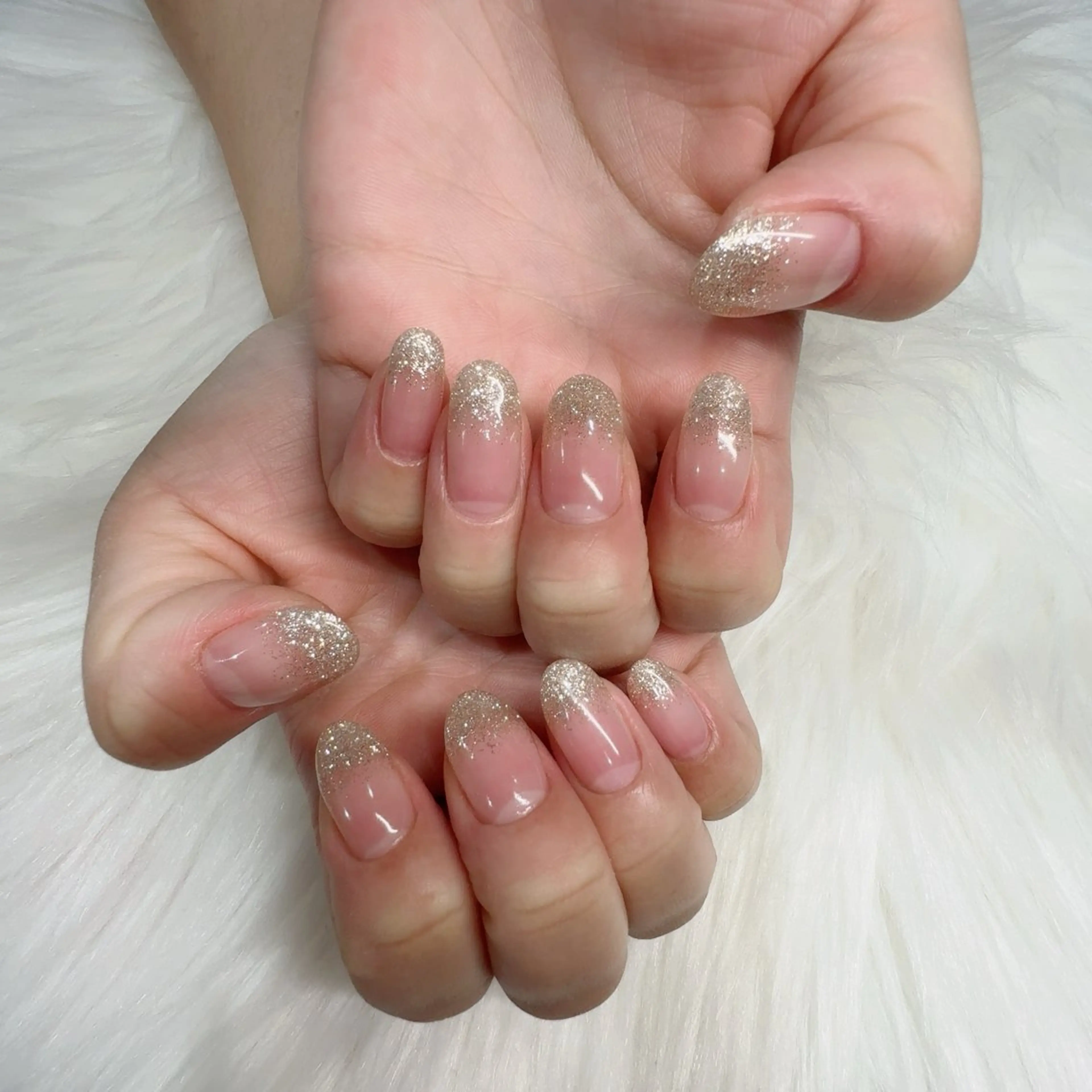 ネイル ラメ(グリッター) ラメグラデーション ハンドネイル 小野澤 紗智のネイルデザイン