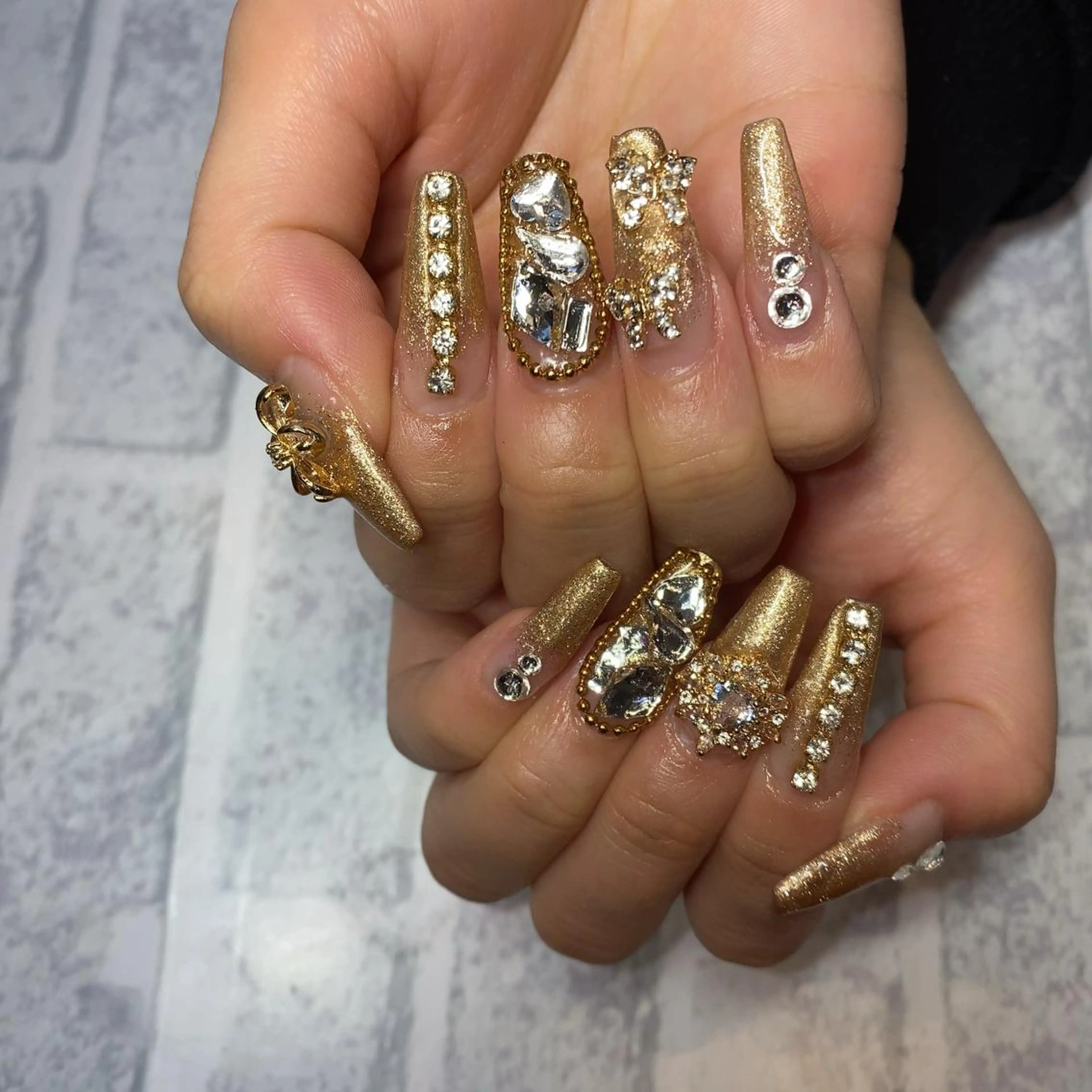 ネイル MADIA所属・momo .のネイルデザイン