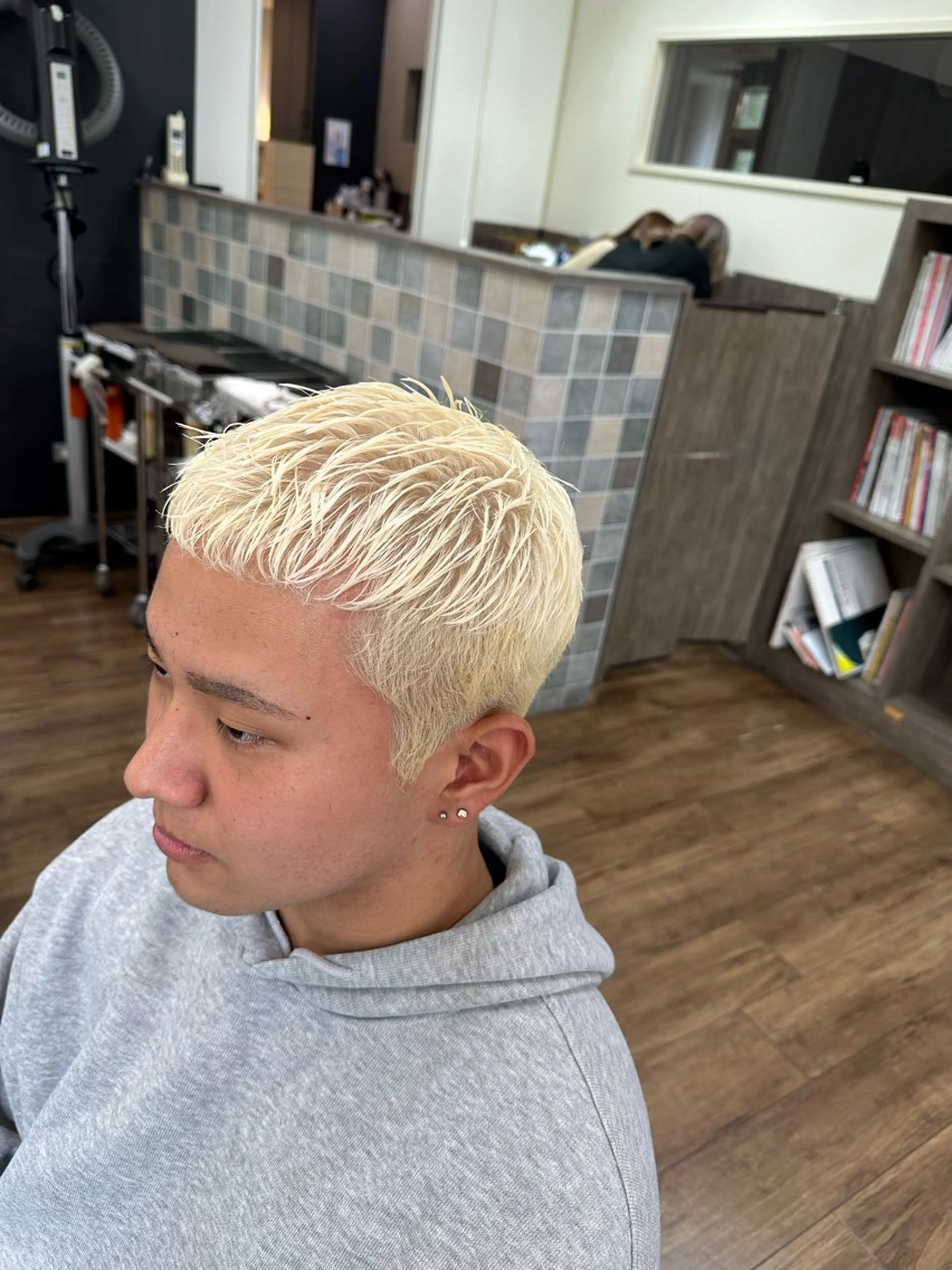 ショート カラー メンズ カット ヘアカラー 小川 音哉「fluer」のヘアスタイル