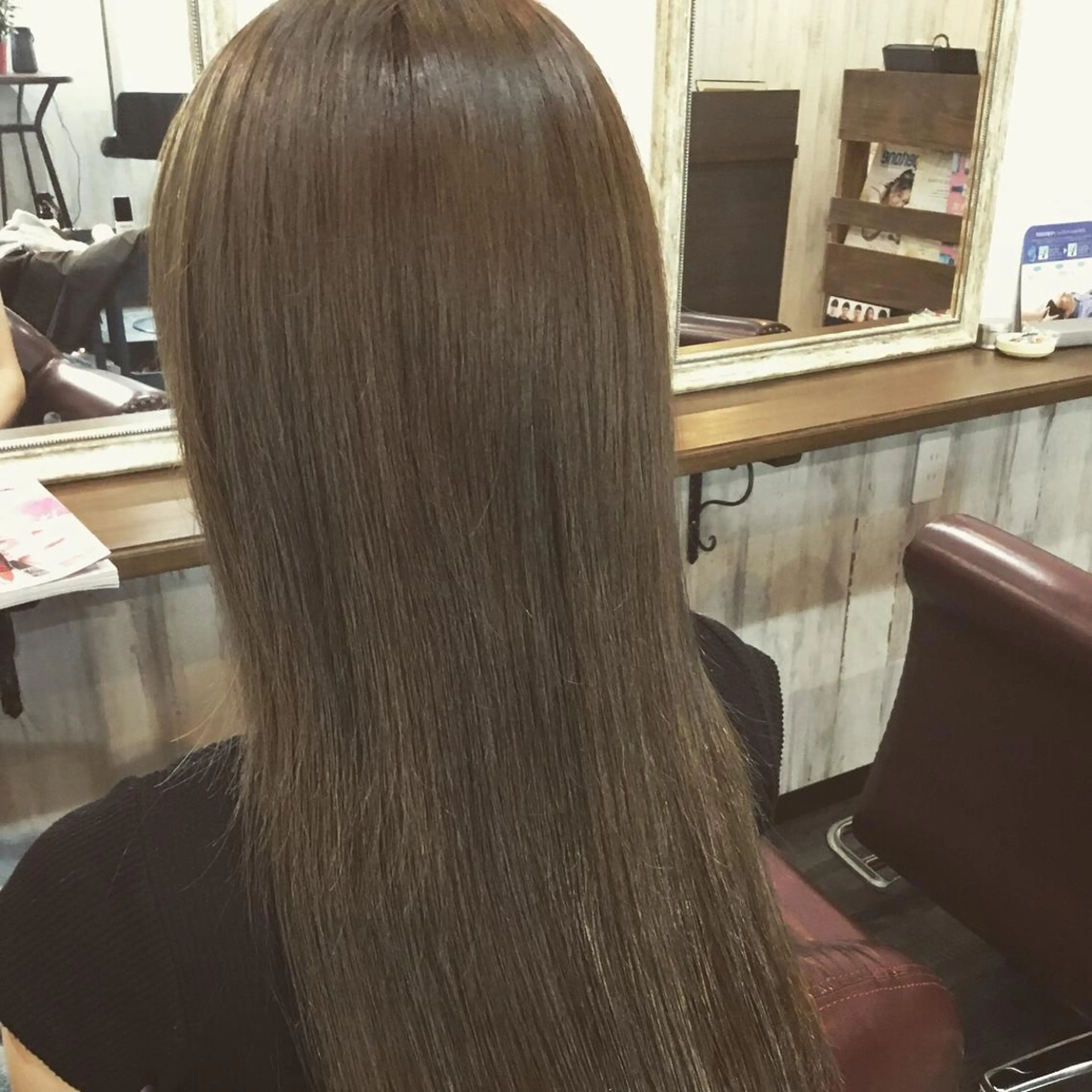 ロング カラー パーマ embrace エンブレイスのヘアスタイル