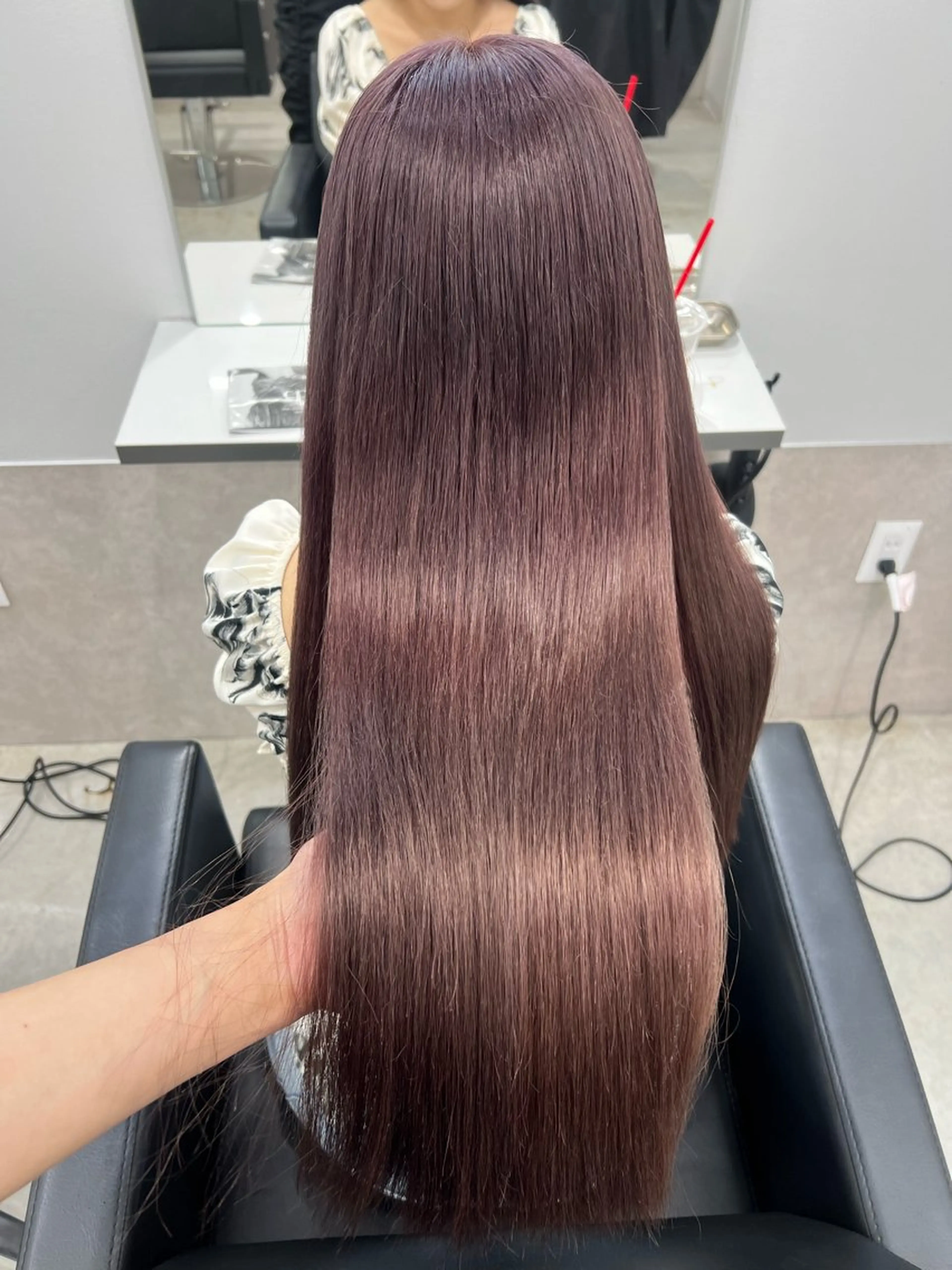 ロング ヘアカラー maya レイヤーカットのヘアスタイル