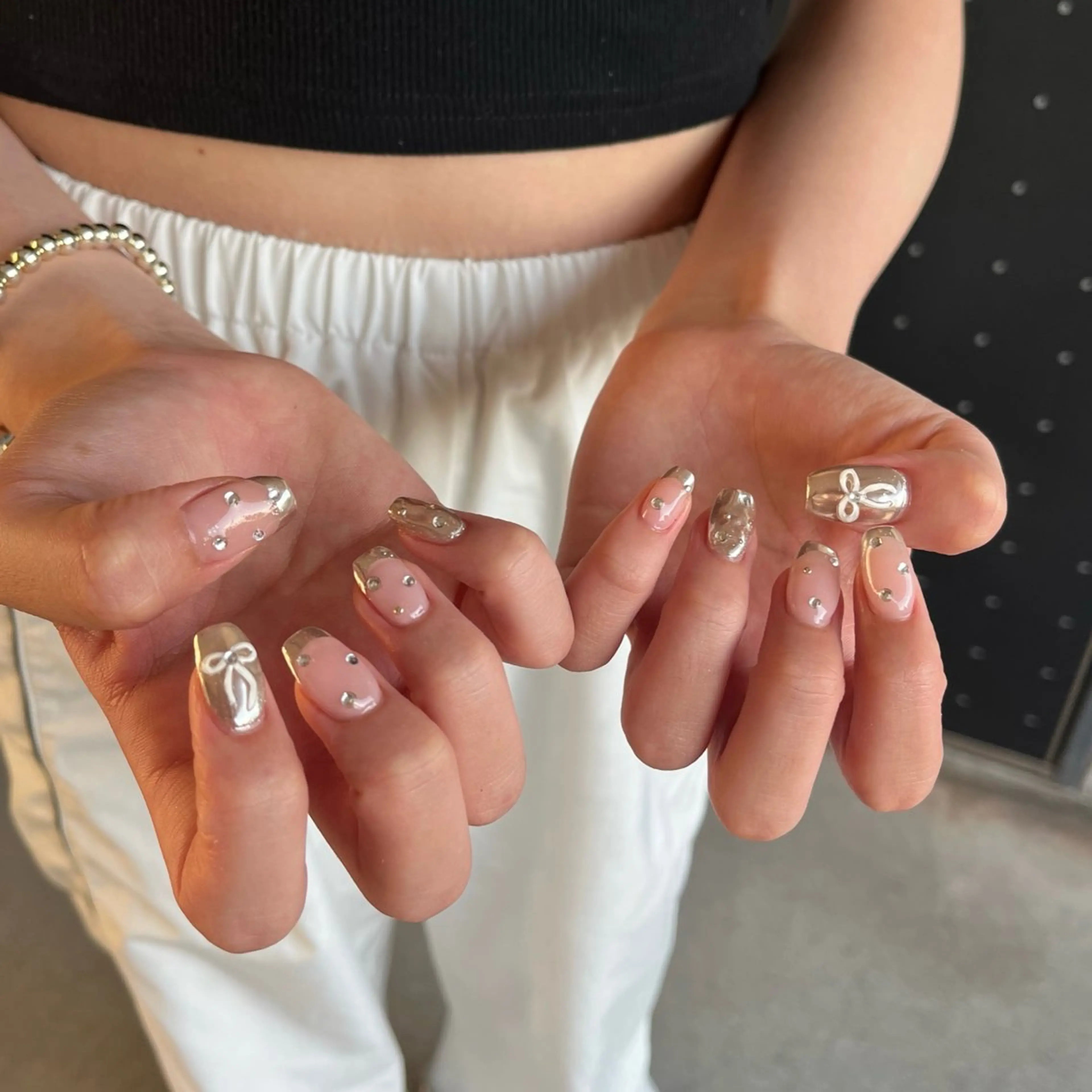 ネイル アートネイル 持ち込み リボン Belle  âme Mioのネイルデザイン