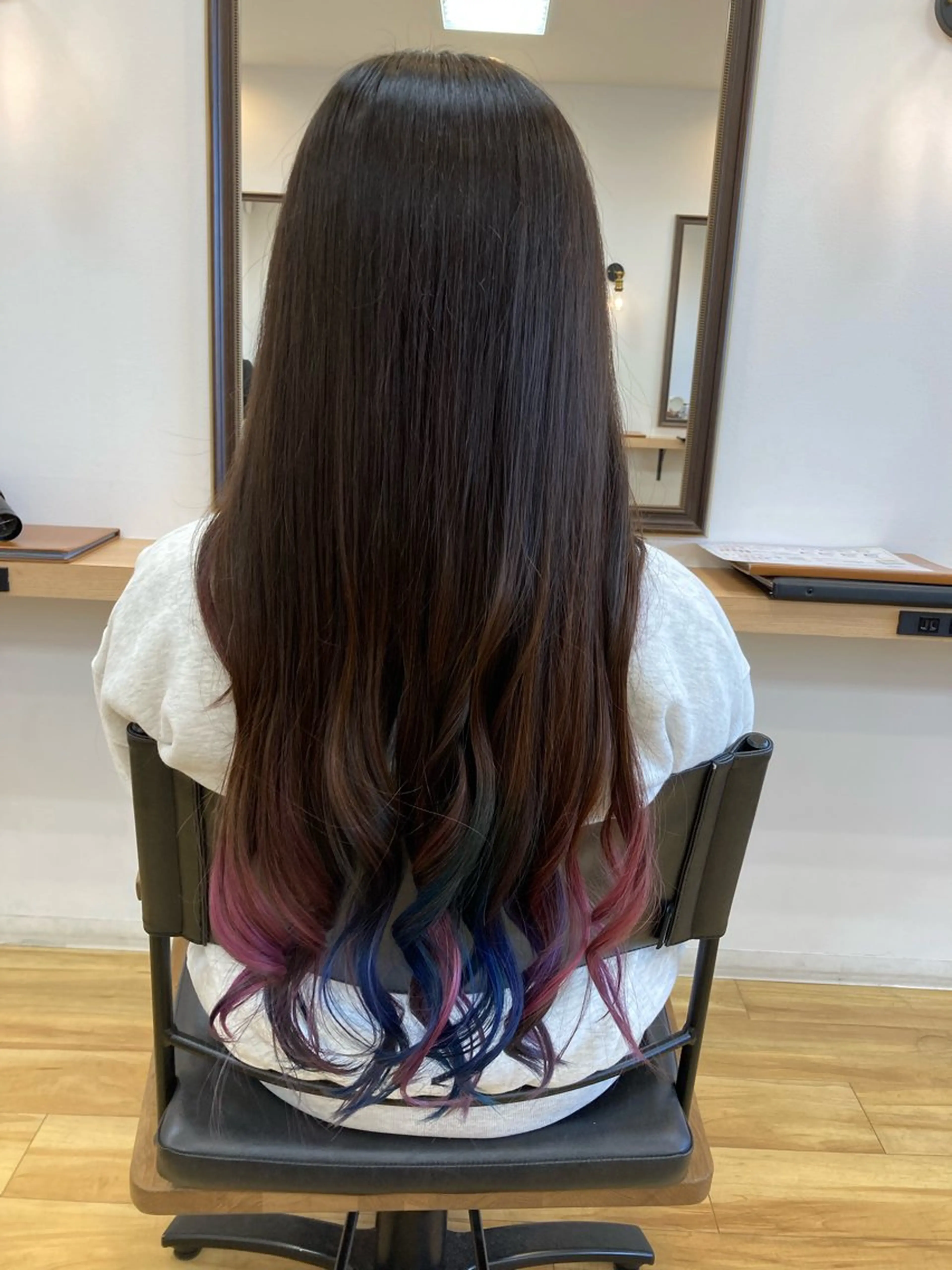 ロング カラー ブリーチ 髪質改善 トリートメント カット ヘアカラー トリートメント 大野 まゆのヘアスタイル