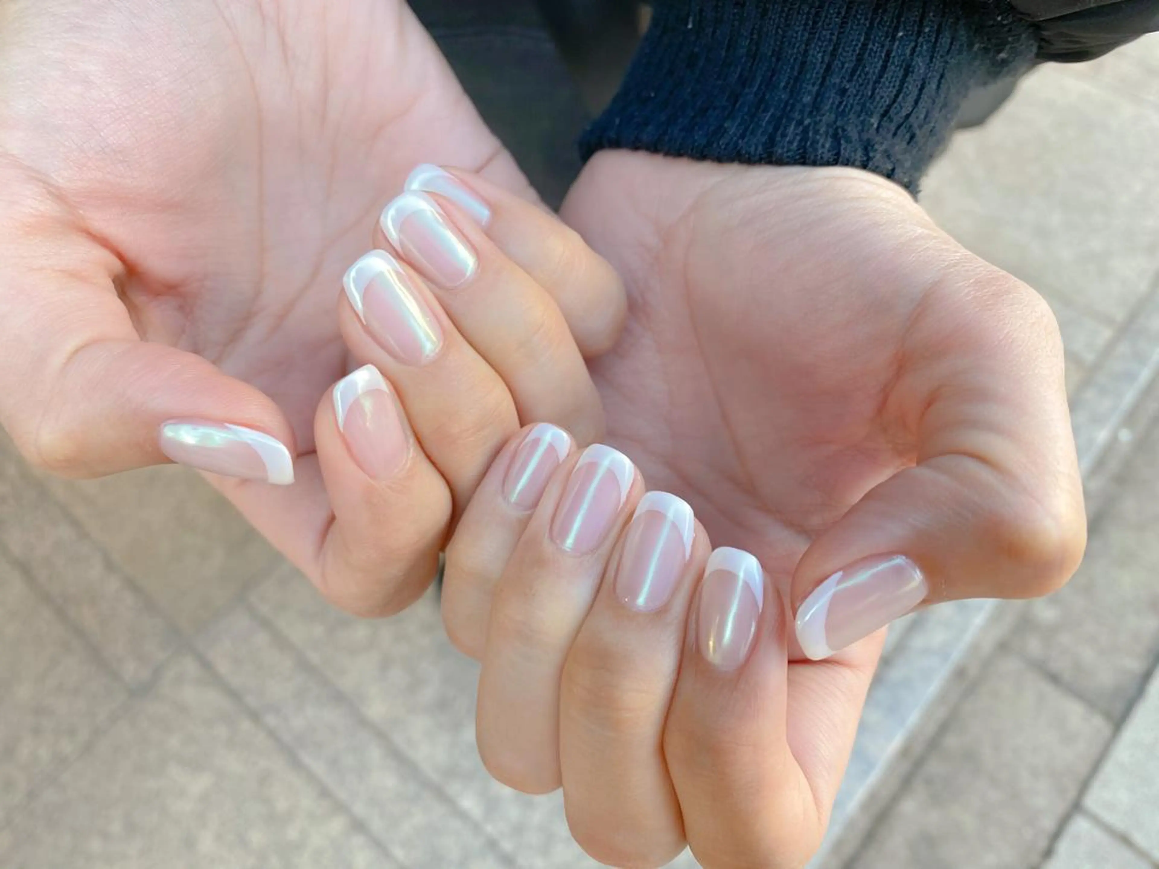 ネイル オーロラネイル フレンチネイル シンプルネイル ハンドネイル 表参道colore所属・表参道colore店 REICAのネイルデザイン