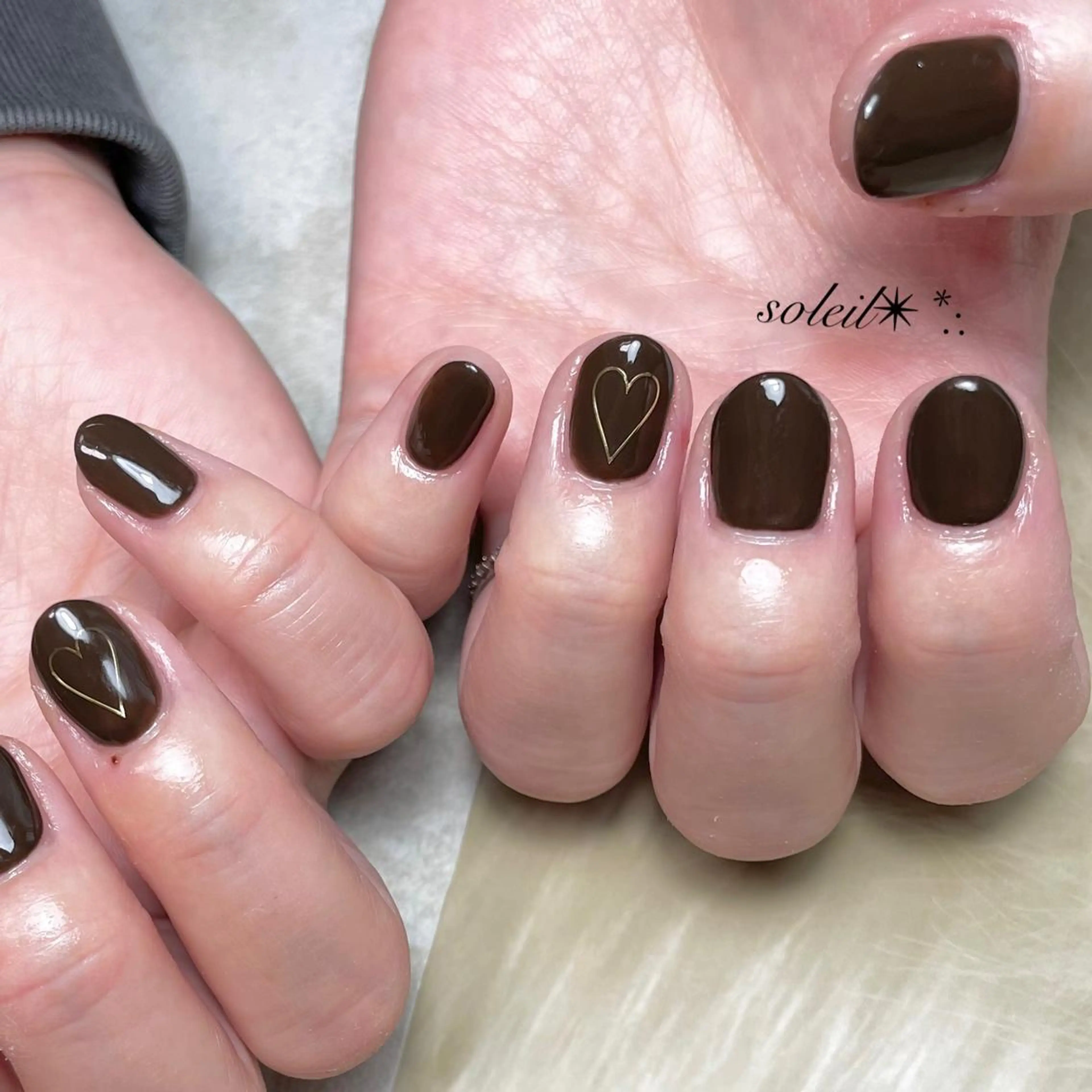 ネイル ジェルネイル ハート ラメ(グリッター) ミラーネイル ニュアンスネイル 粟津 美紀のネイルデザイン