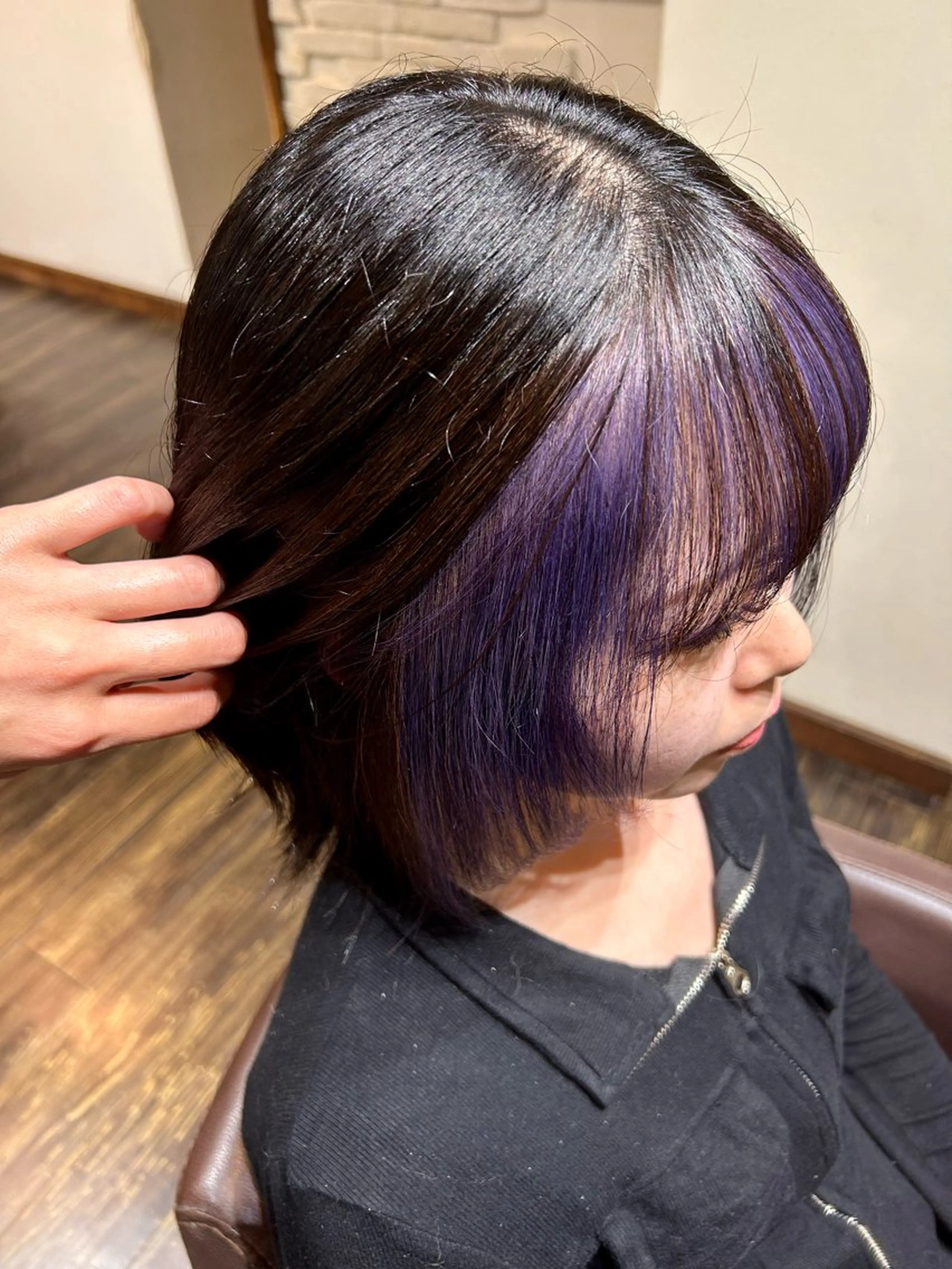 ショート ミストバング パープルカラー ARONA所属・楯岩 さくらのヘアスタイル