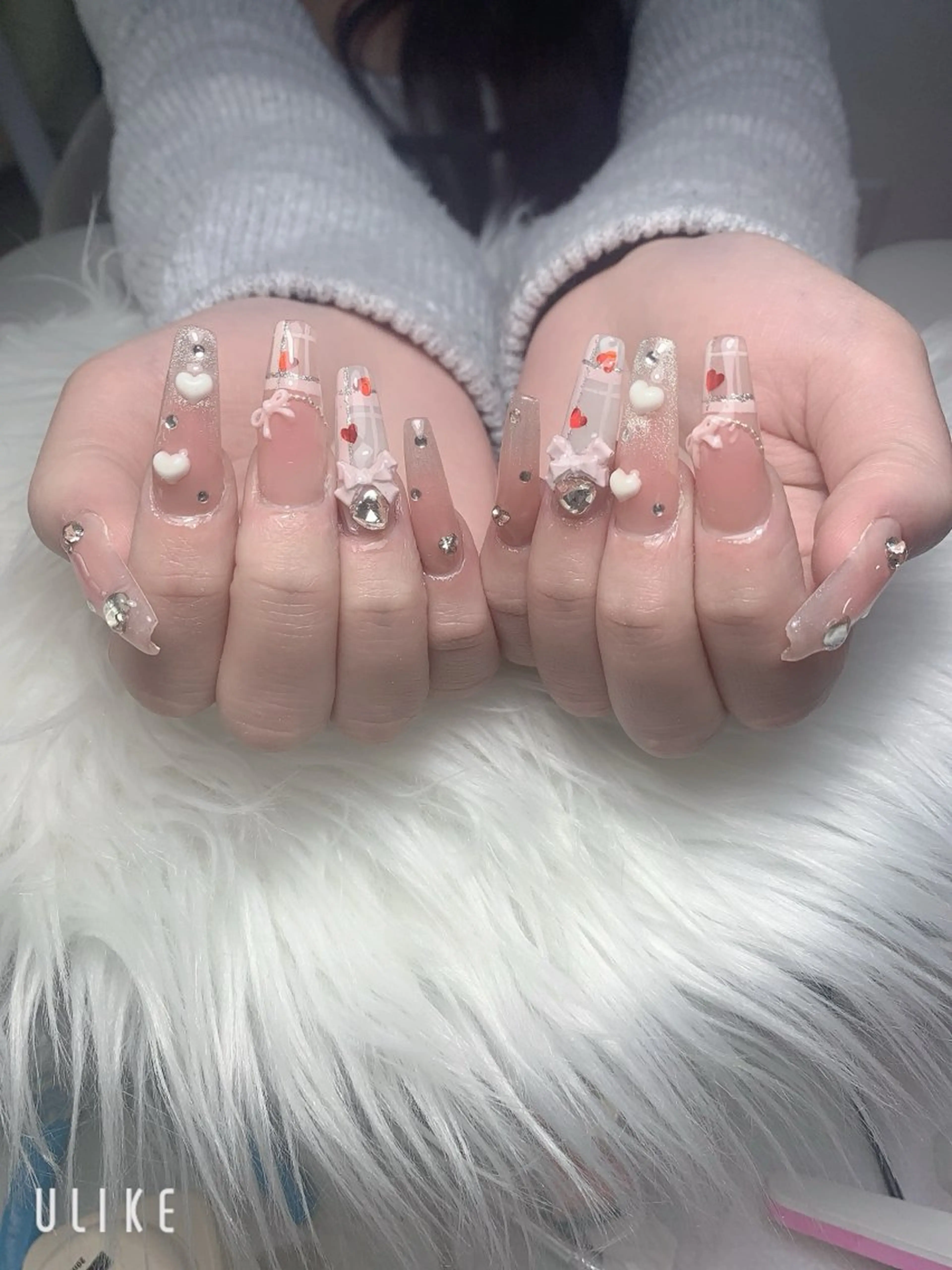 ネイル ハンドネイル T. Leeのネイルデザイン