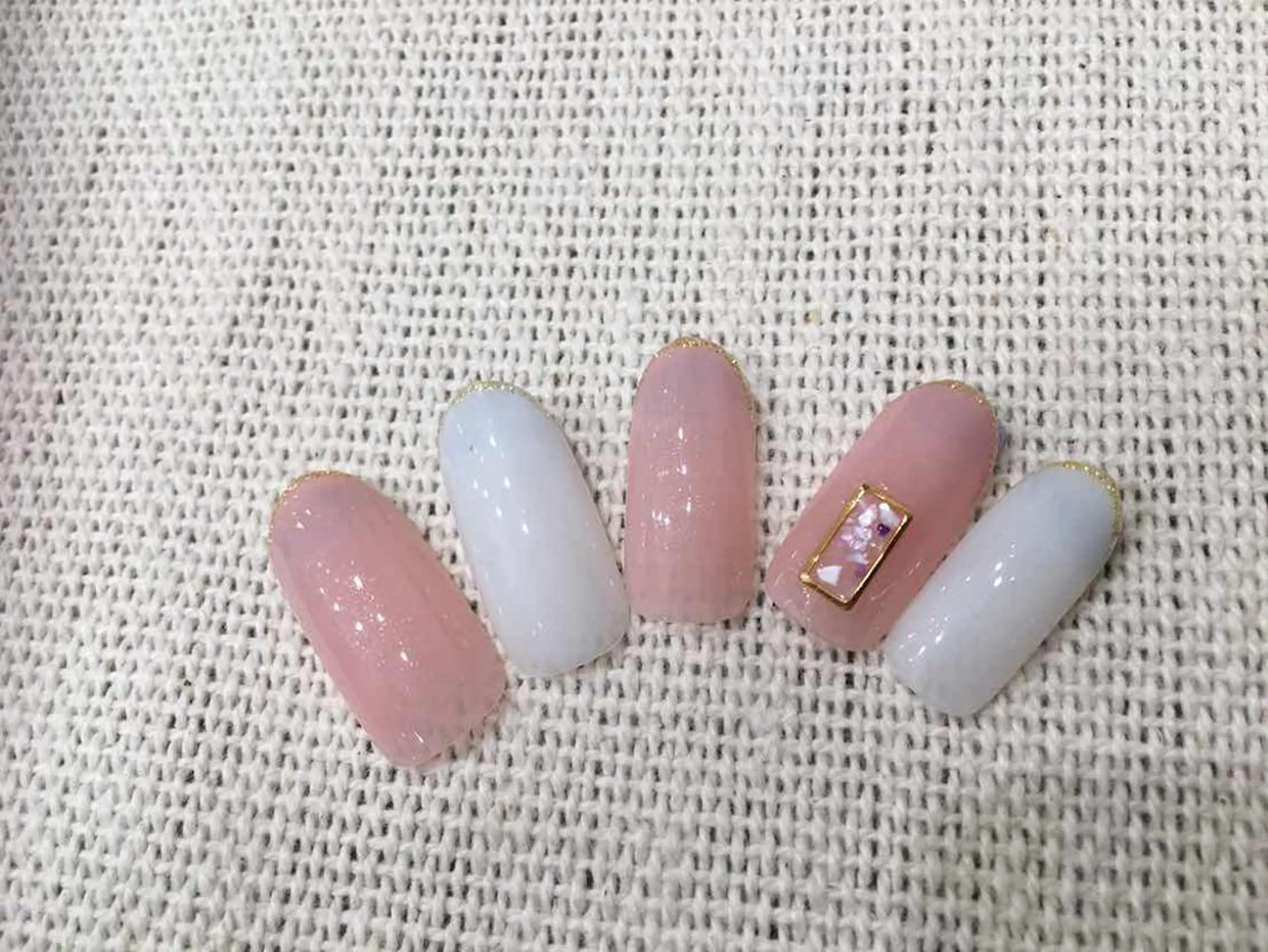 ネイル K's Collection 京都店所属・藤塚 法子のネイルデザイン