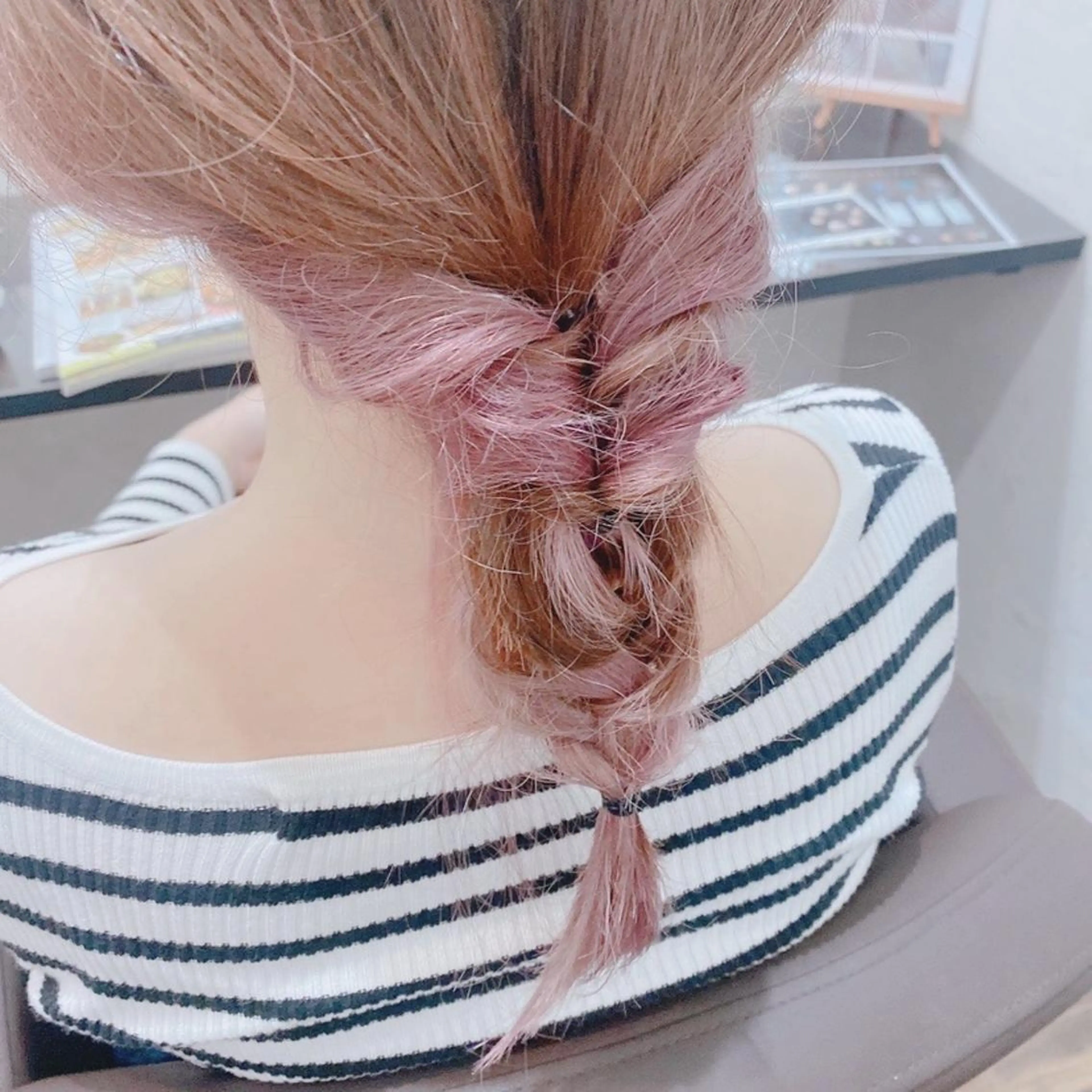 カラー SAKA GUCHIのヘアスタイル