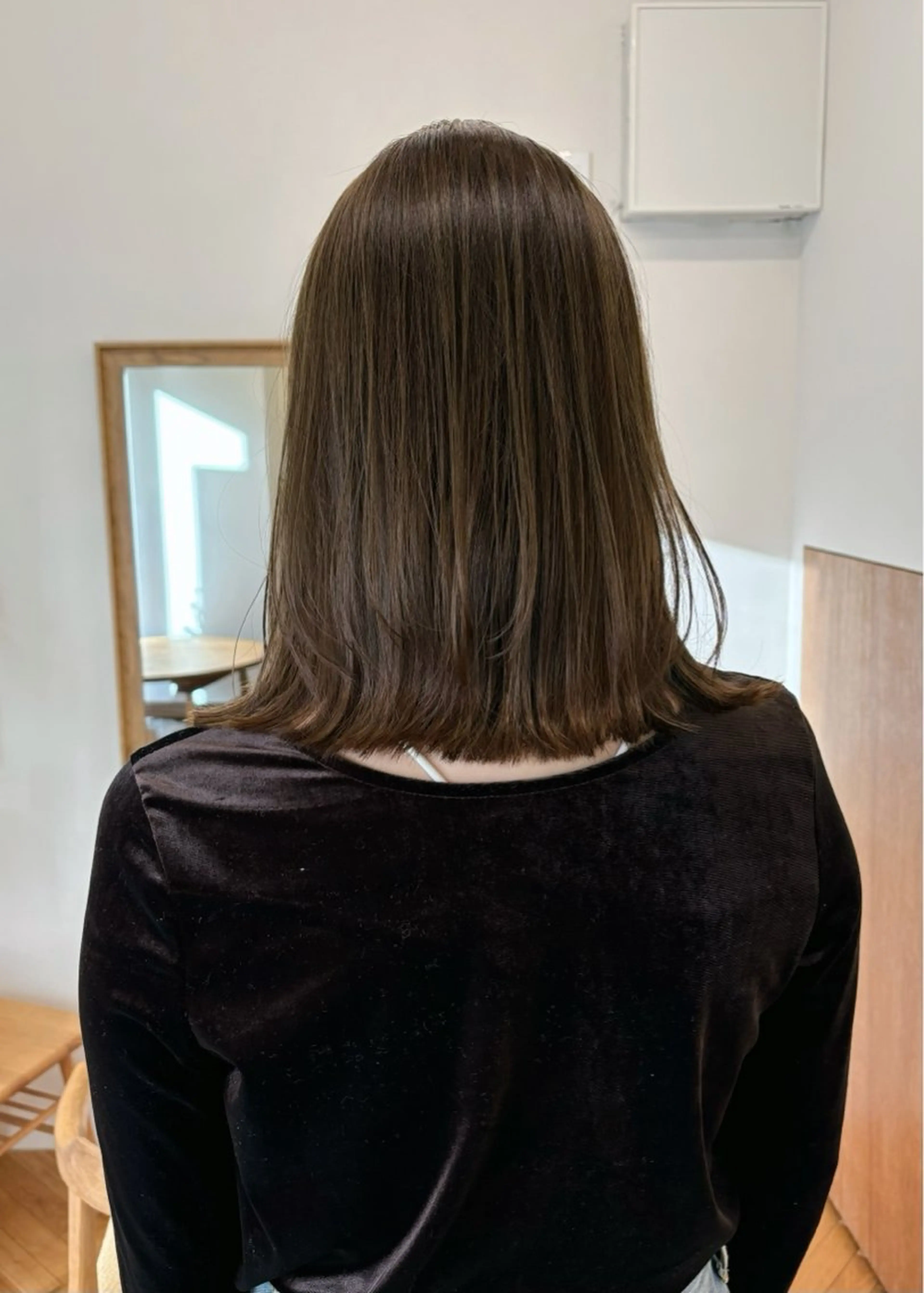 ミディアム カラー ベージュカラー ブリーチ 透明感カラー ブリーチなしカラー オリーブベージュ カット ヘアカラー 西山 紗耶香🪽 透明感カラー/ボブのヘアスタイル