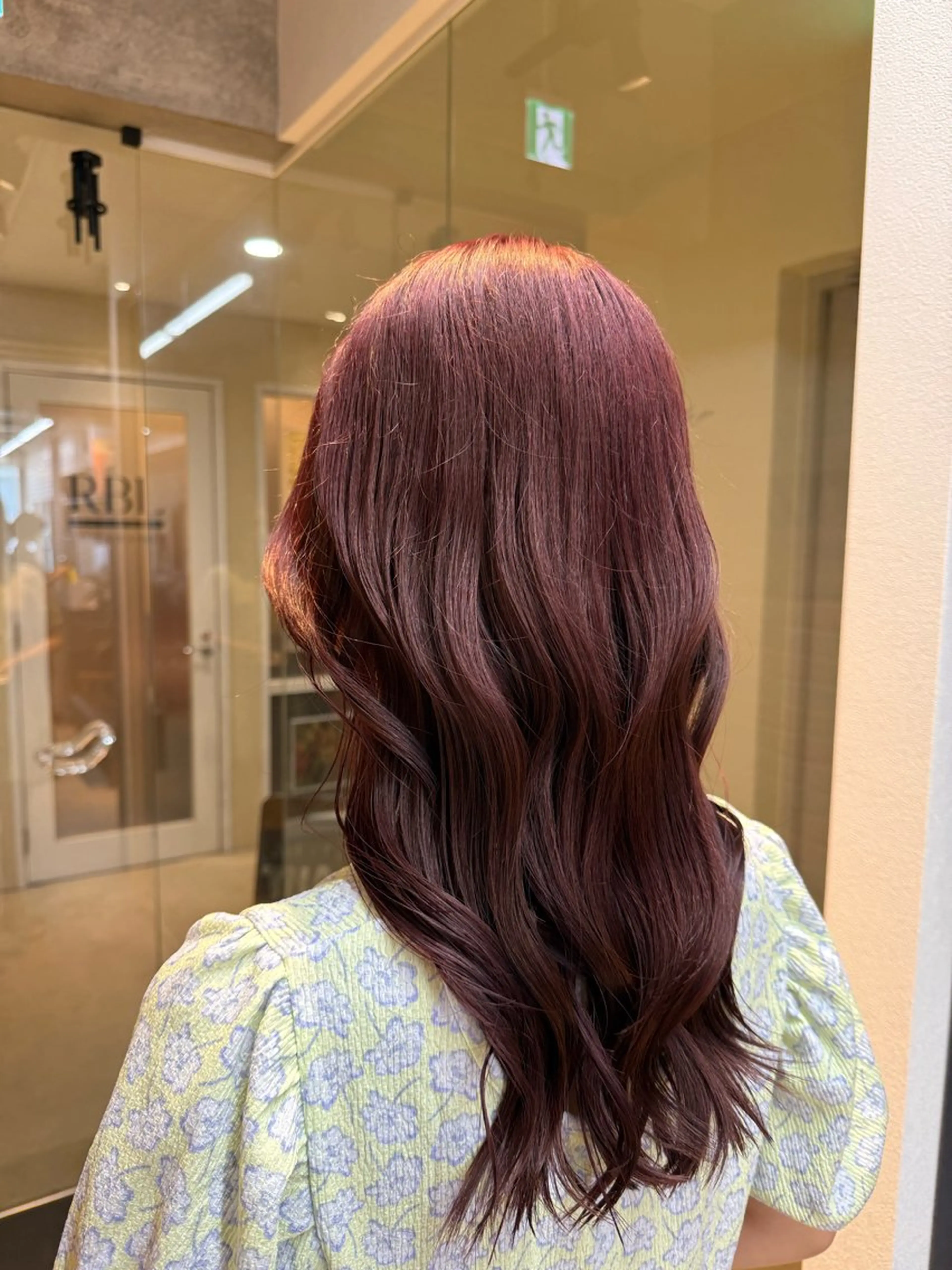 セミロング カラー カット ヘアカラー 吉川 慶斗のヘアスタイル