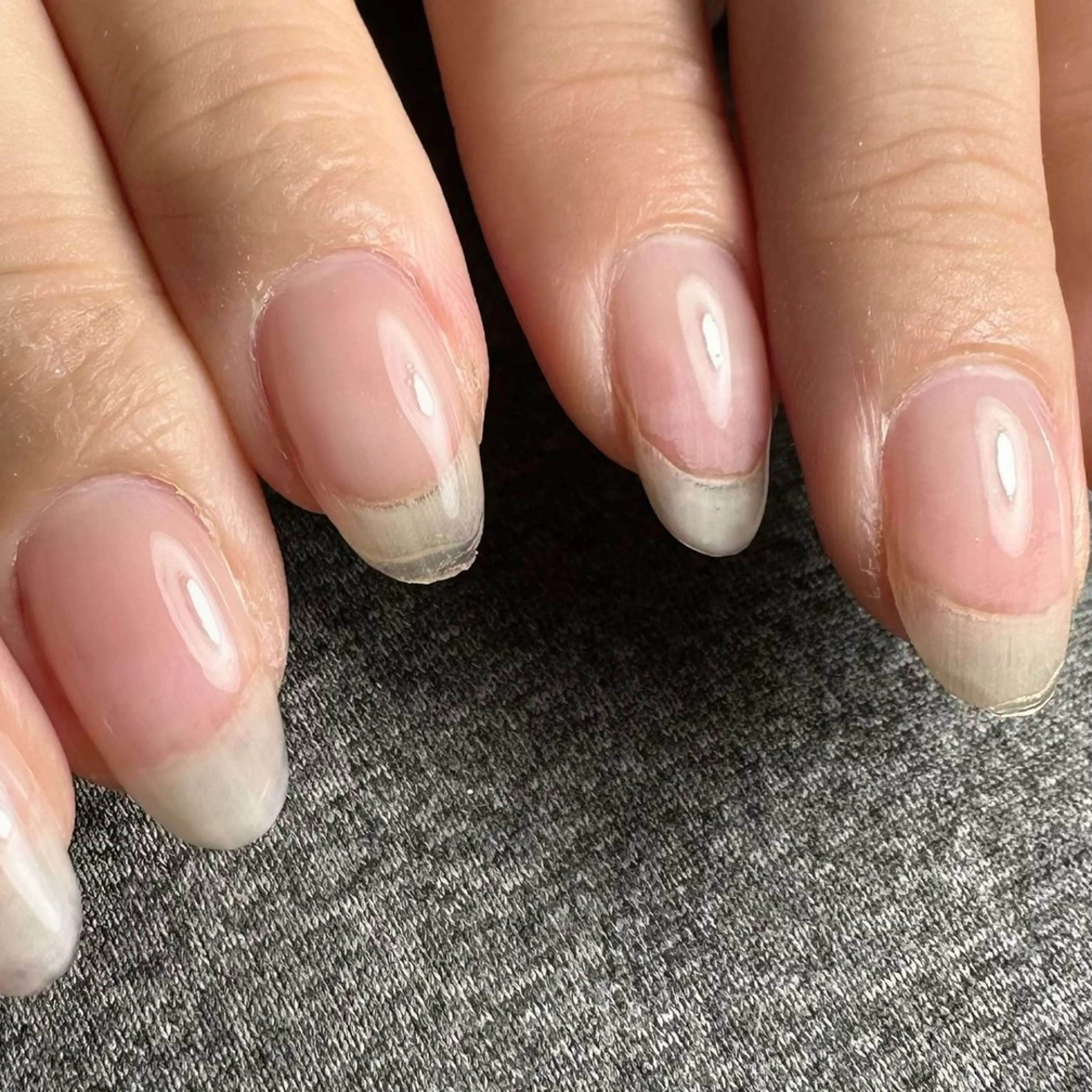 ネイル ハンドネイル フットネイル ハンドケア 新山 聖のネイルデザイン