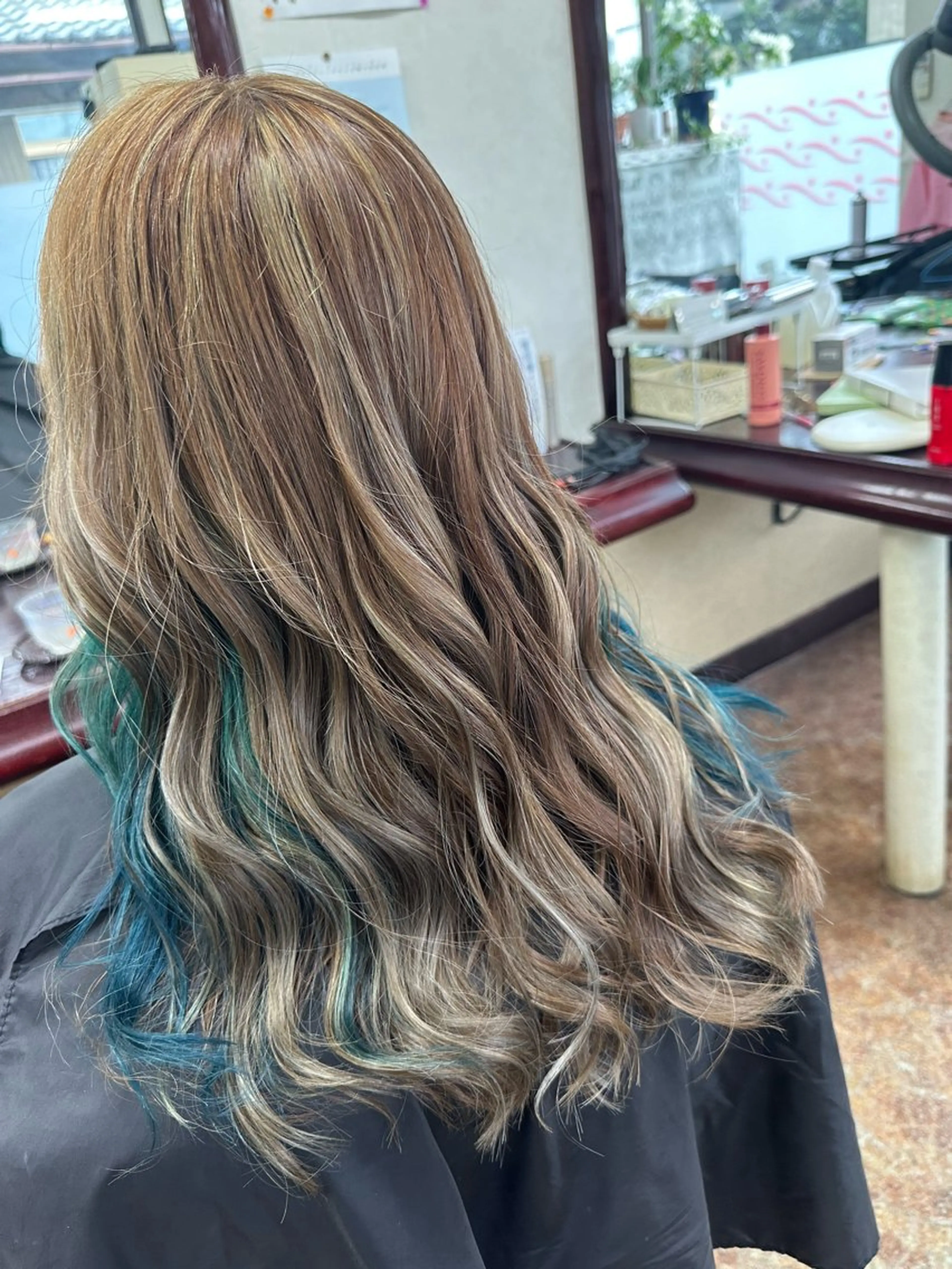 ロング カラー ハイライトカラー インナーカラー ハイライト ロング 後藤 弓佳のヘアスタイル