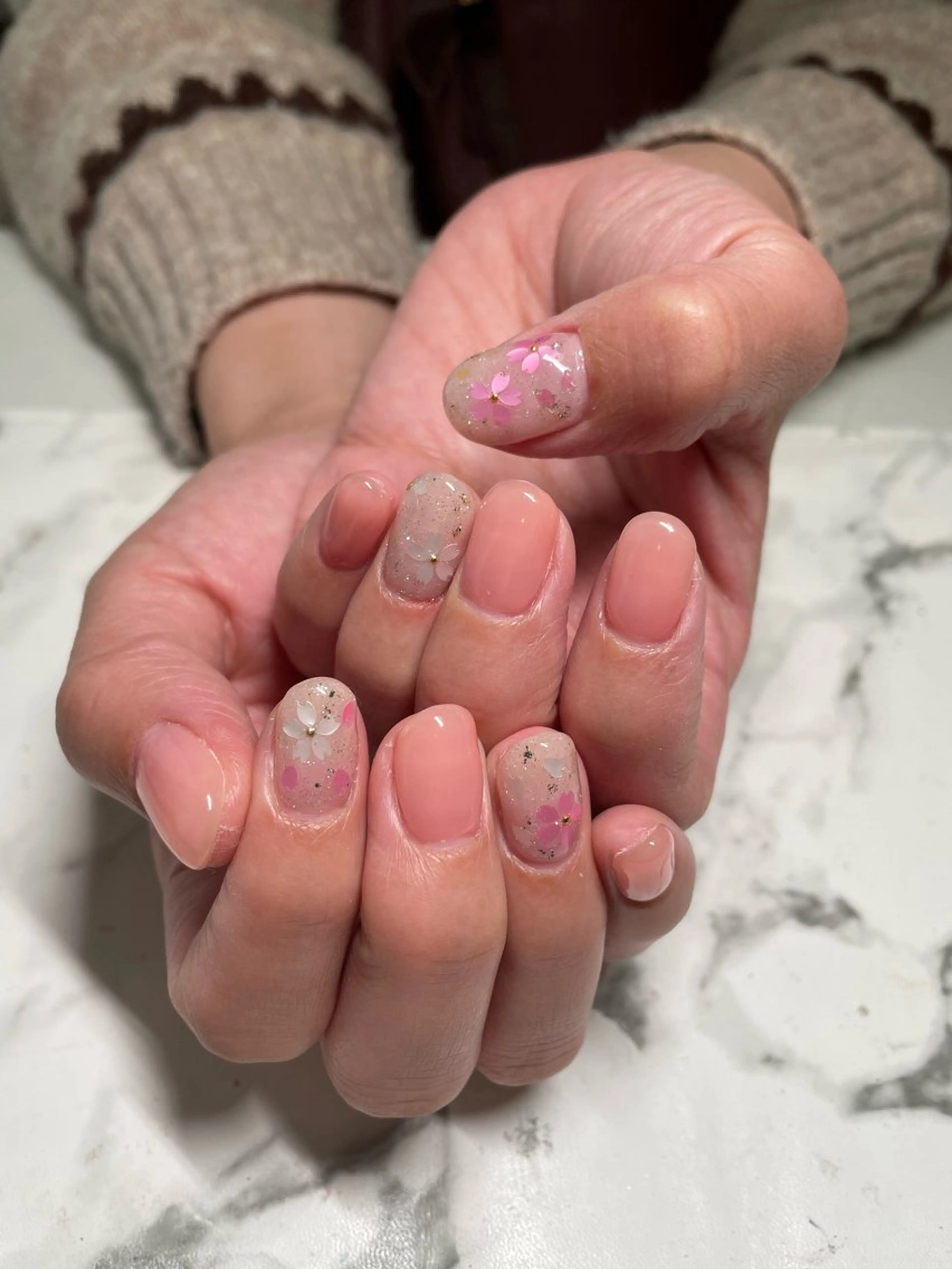 ネイル Mi-roomネイル 耳ツボジュエリーのネイルデザイン