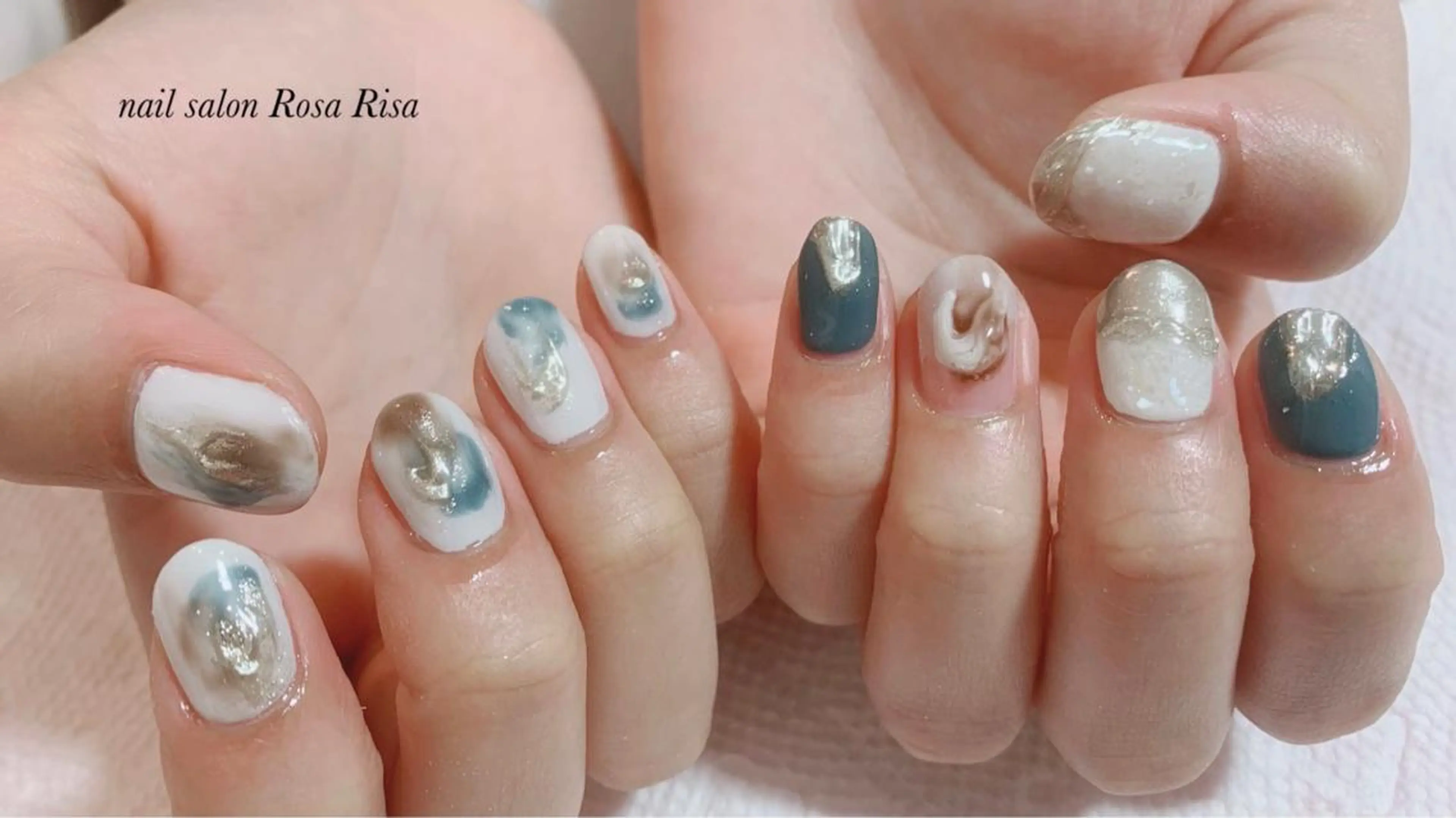 ショート ネイル ニュアンスネイル ハンドネイル ネイルスタジオ シェイクユアハンズのネイルデザイン