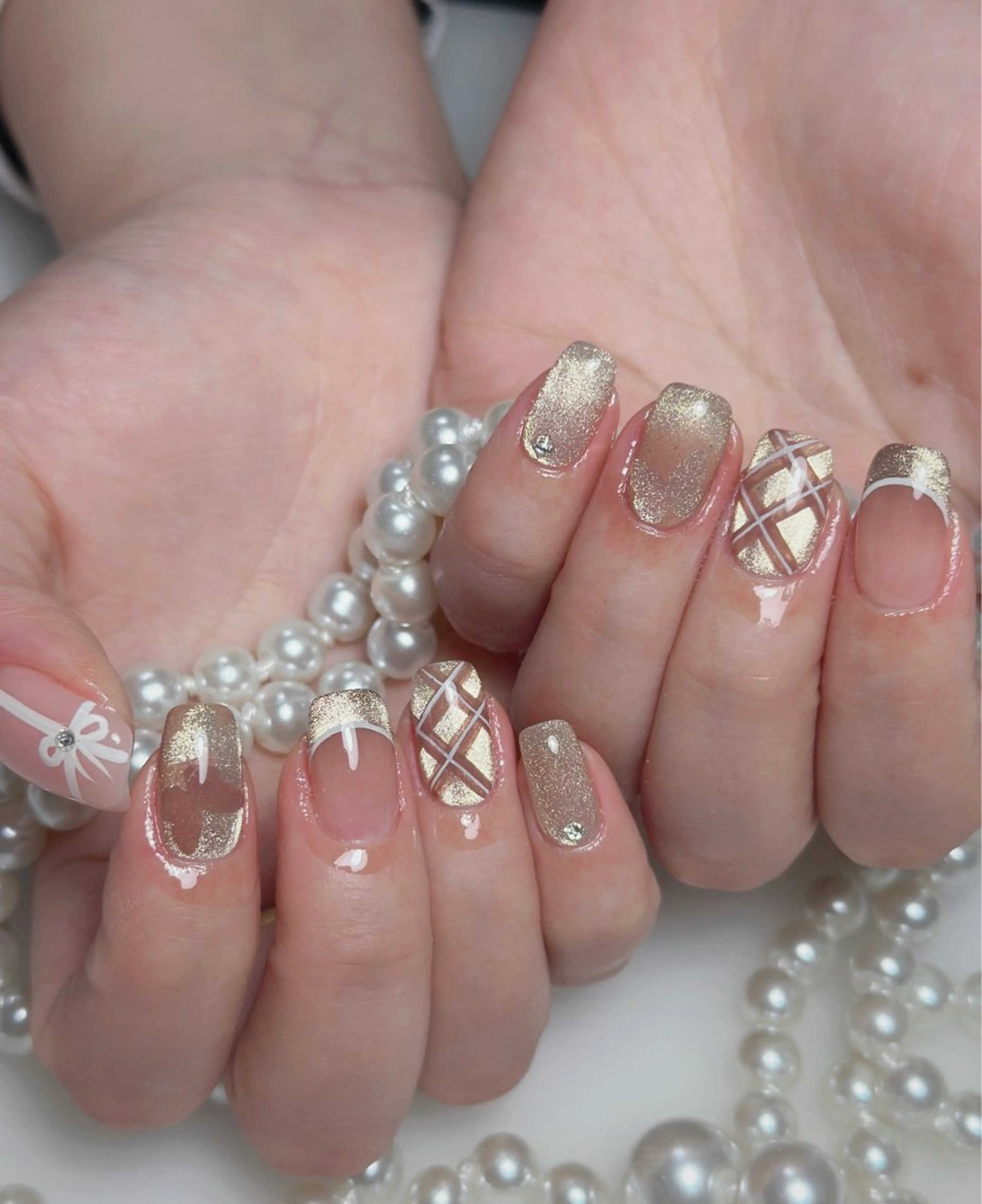 ネイル オーロラネイル 長さ出し フットネイル 韓国ネイル ラメ(グリッター) 👍thumbs up nail👍のネイルデザイン