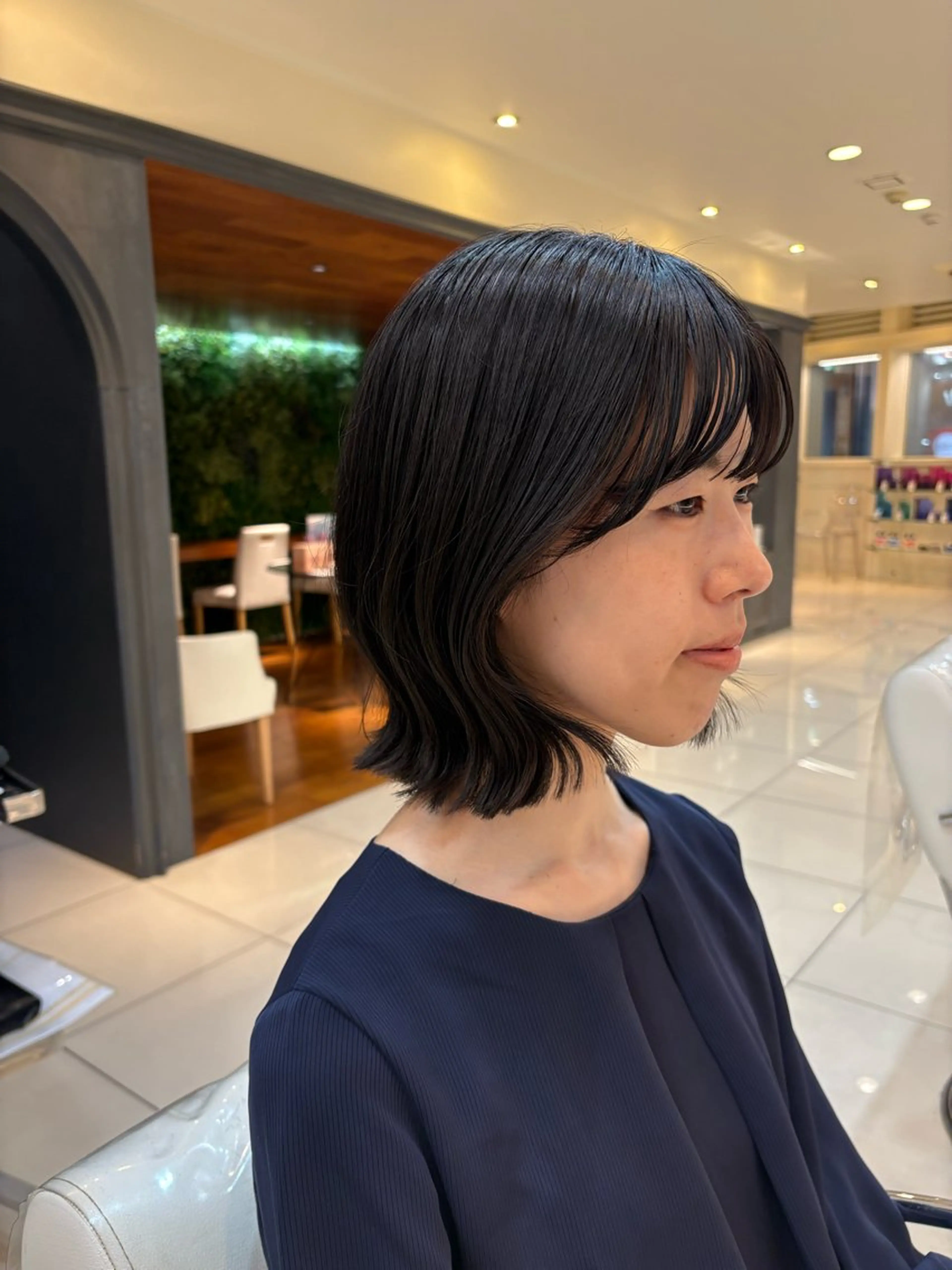 ショート ボブ 顔まわりレイヤー レイヤーカット 坂田 愛彩萌のヘアスタイル